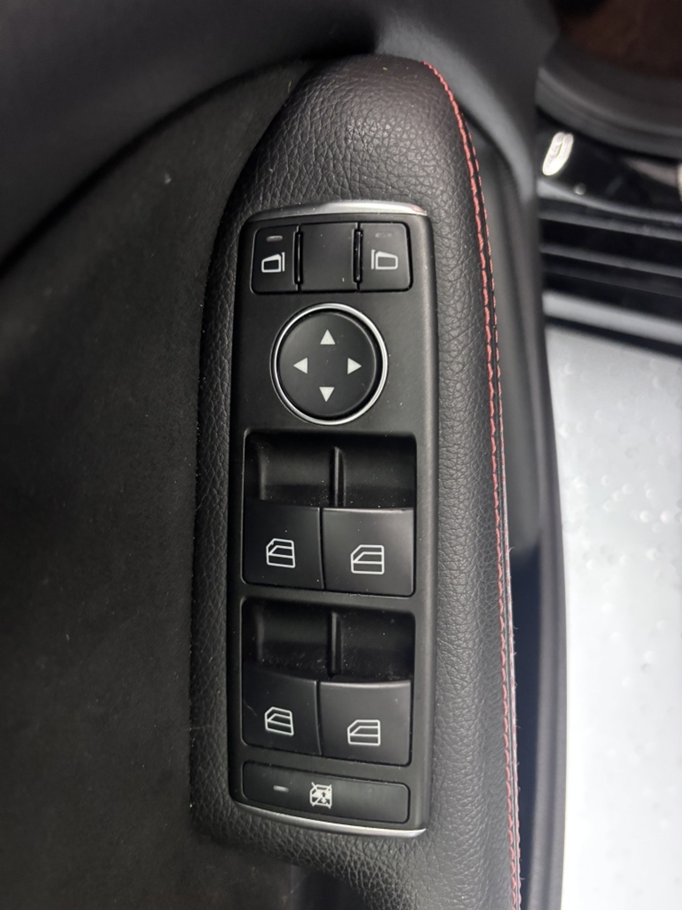 Foto van Mercedes-Benz B 180