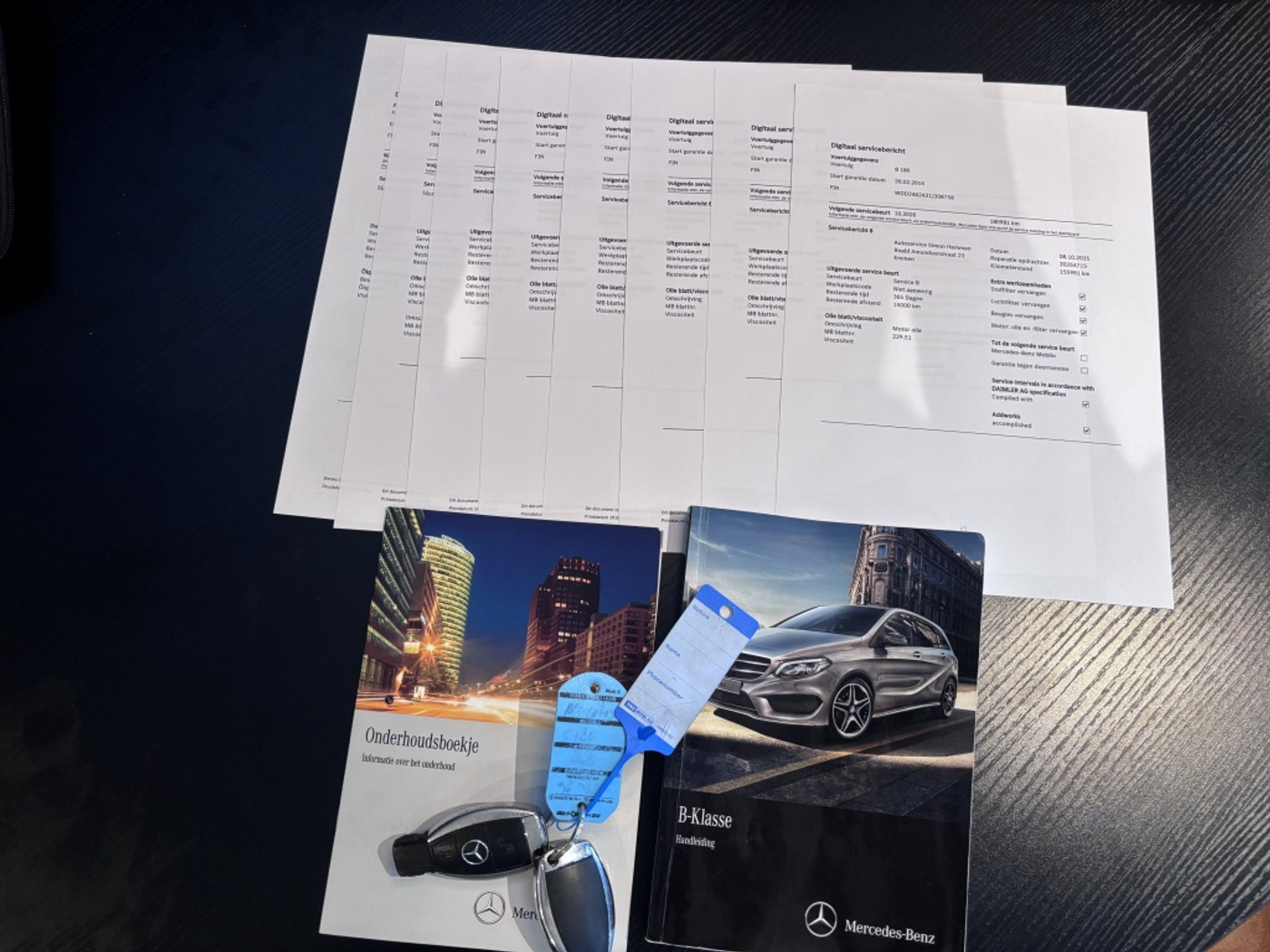 Foto van Mercedes-Benz B 180