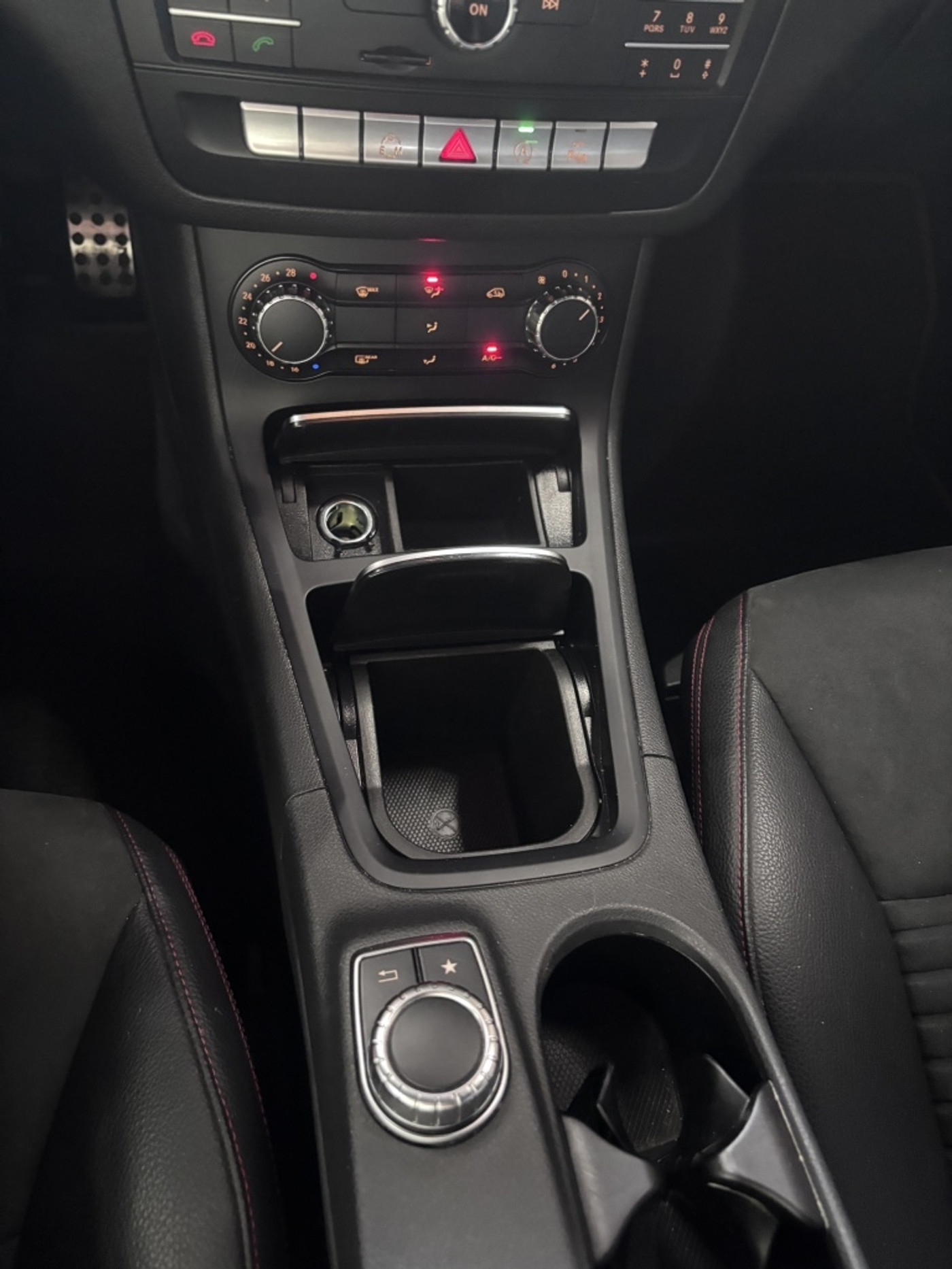 Foto van Mercedes-Benz B 180