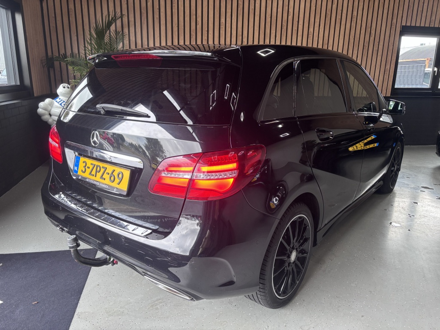 Foto van Mercedes-Benz B 180