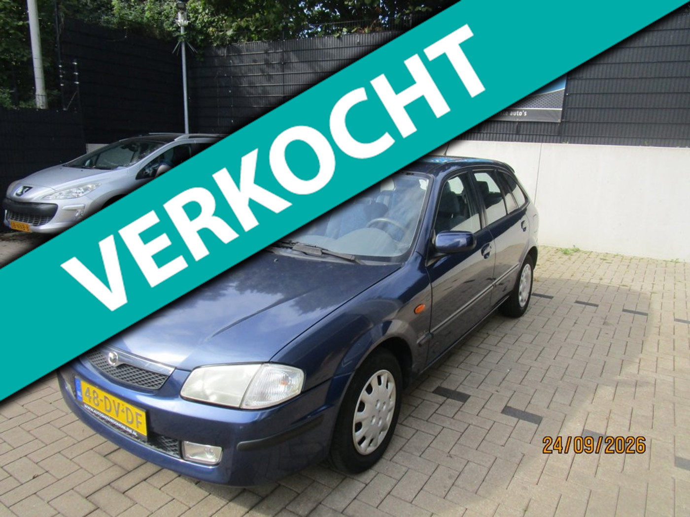 Mazda Mazda 323f 1.5i LX AUTOMAAT +Airco 2000 - voorkant