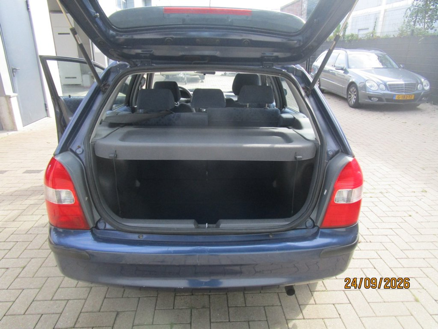 Foto van Mazda Mazda 323f