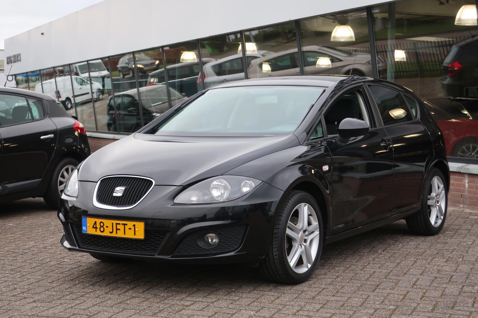 Seat Leon 1.6 Style 2e EIG_CLIMA_CRUIS_17-INCH. 2009 - voorkant
