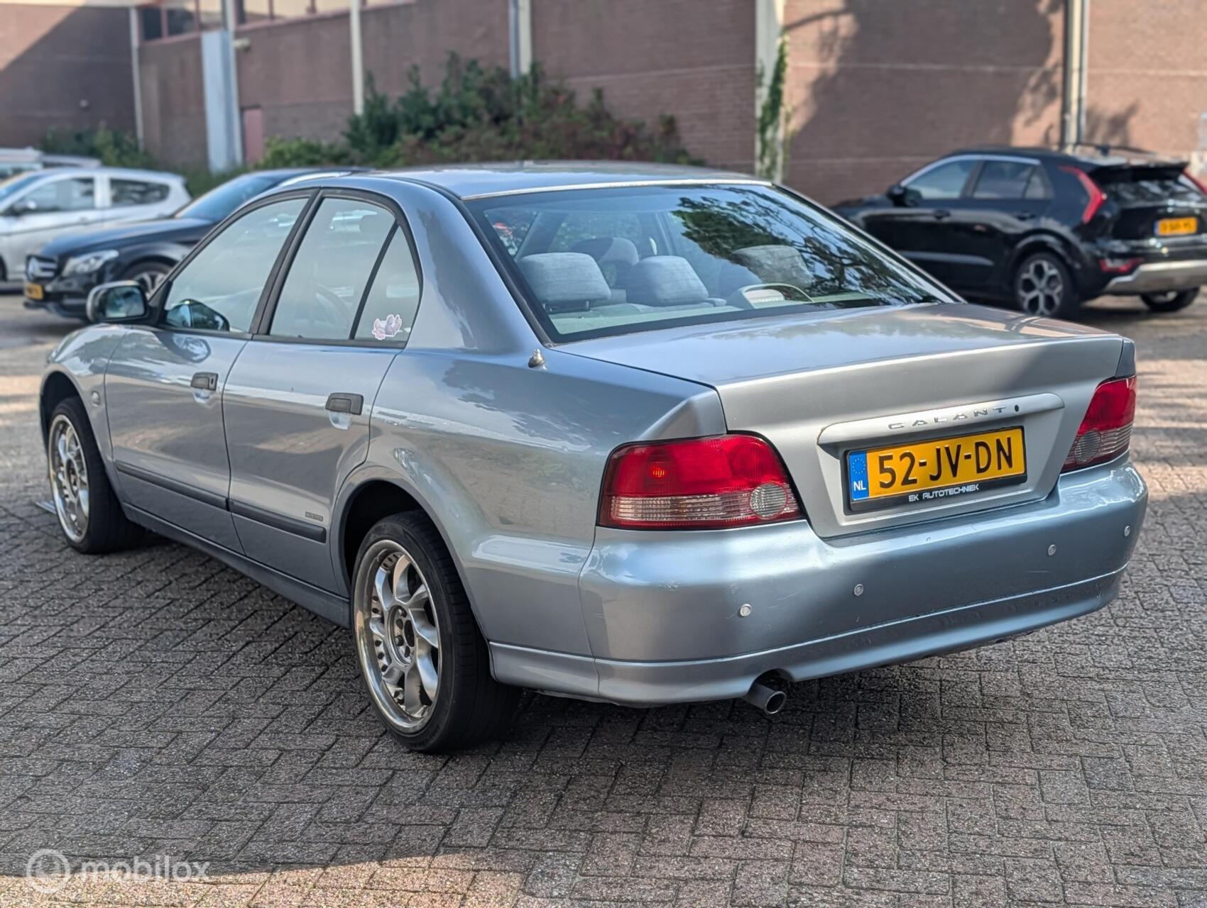 Foto van Mitsubishi Galant