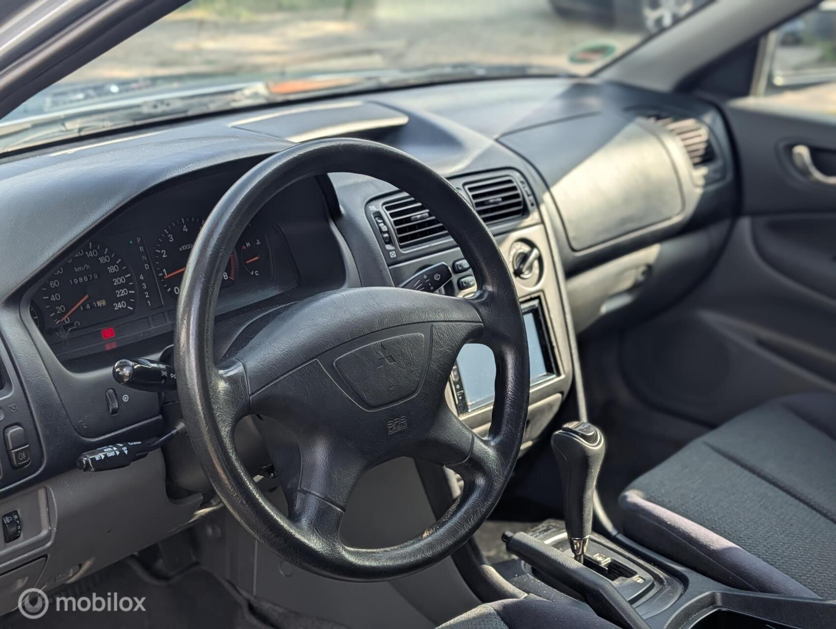 Foto van Mitsubishi Galant