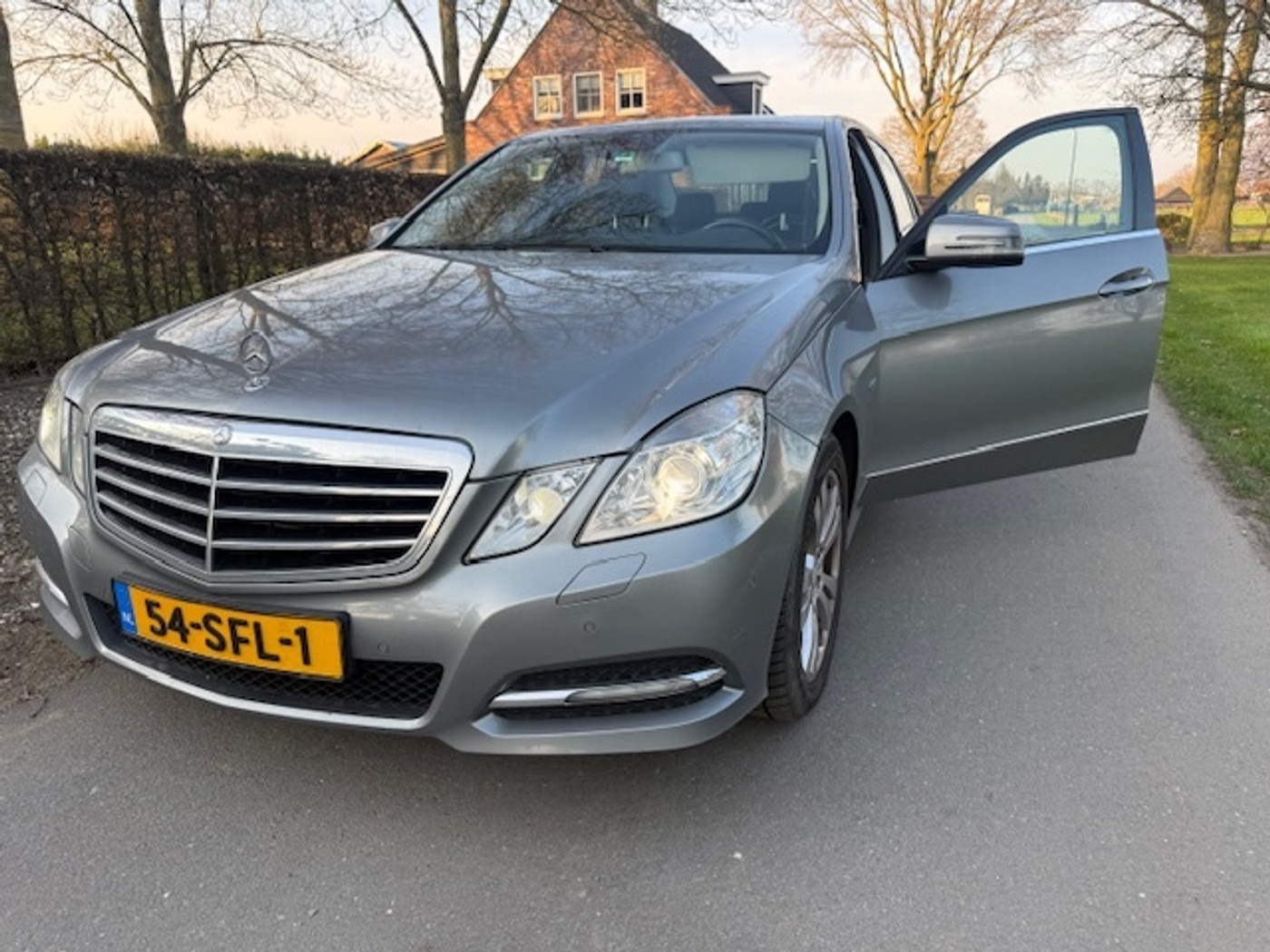 Foto van Mercedes-Benz E 300 CDI