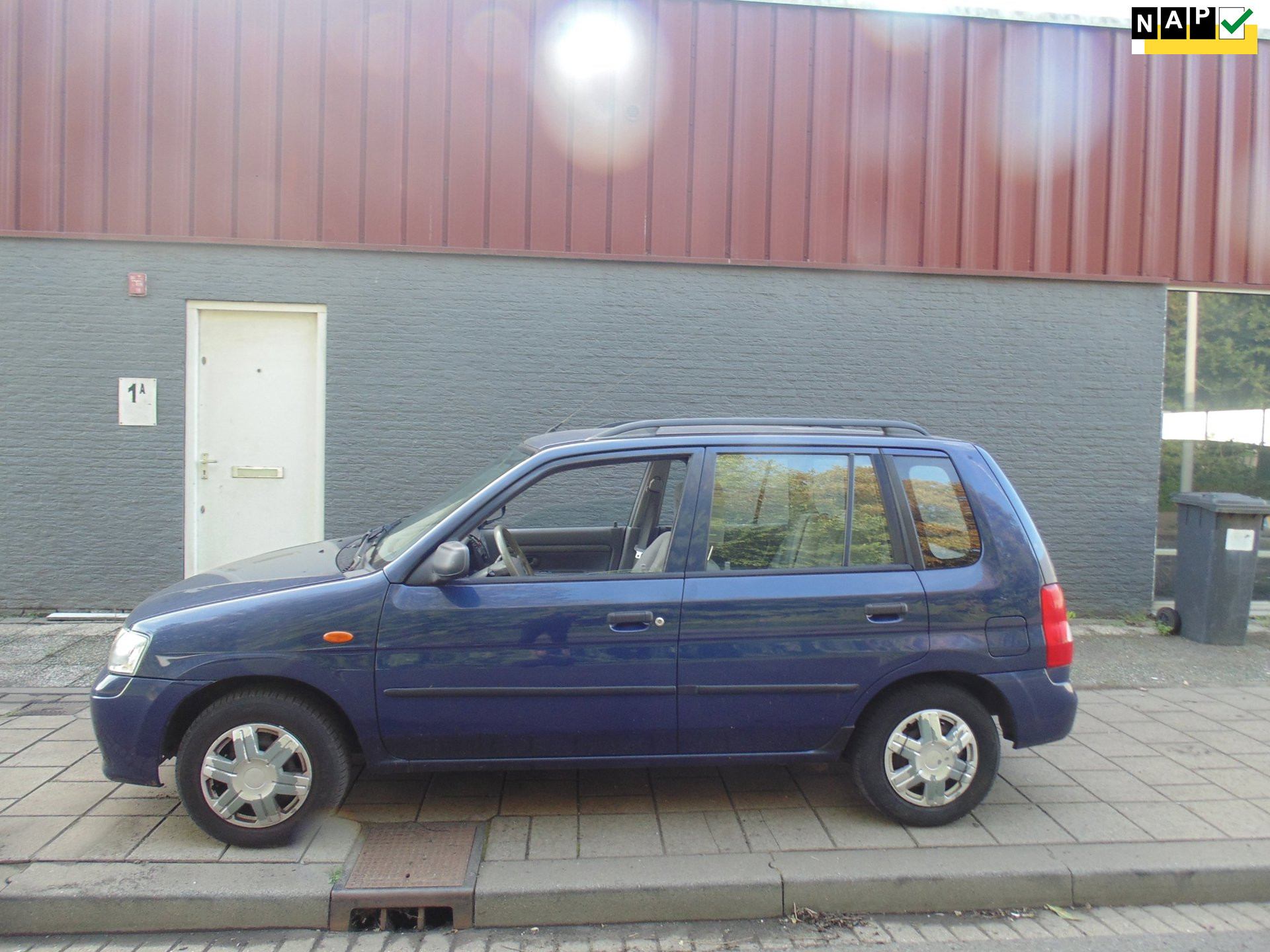 Mazda Mazda Demio 1.5 Exclusive AUTOMAAT TOP AUTO  APK 7-2027 2002 - voorkant