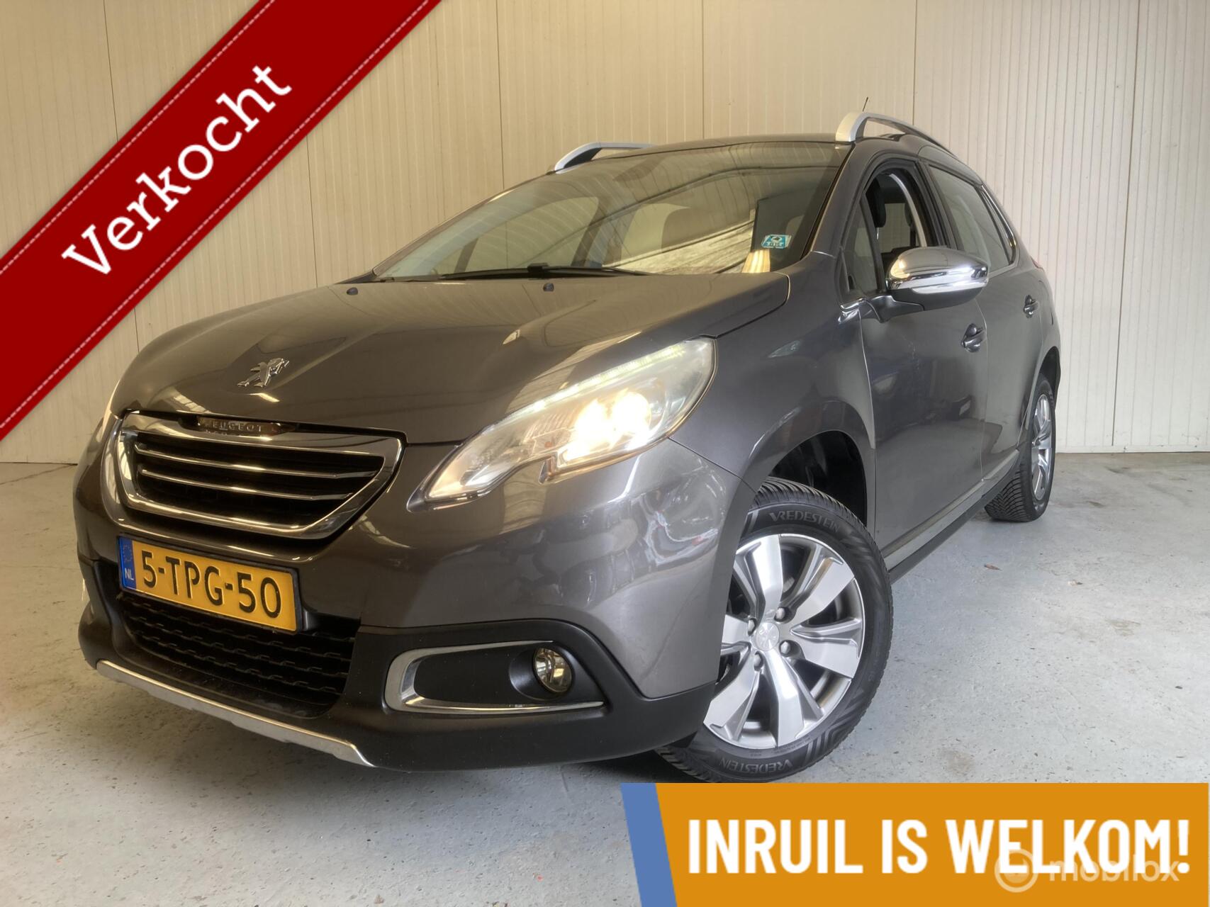 Peugeot 2008 1.6 VTi Féline // NIEUWE APK //PANO// HALF LEER 2014 - voorkant