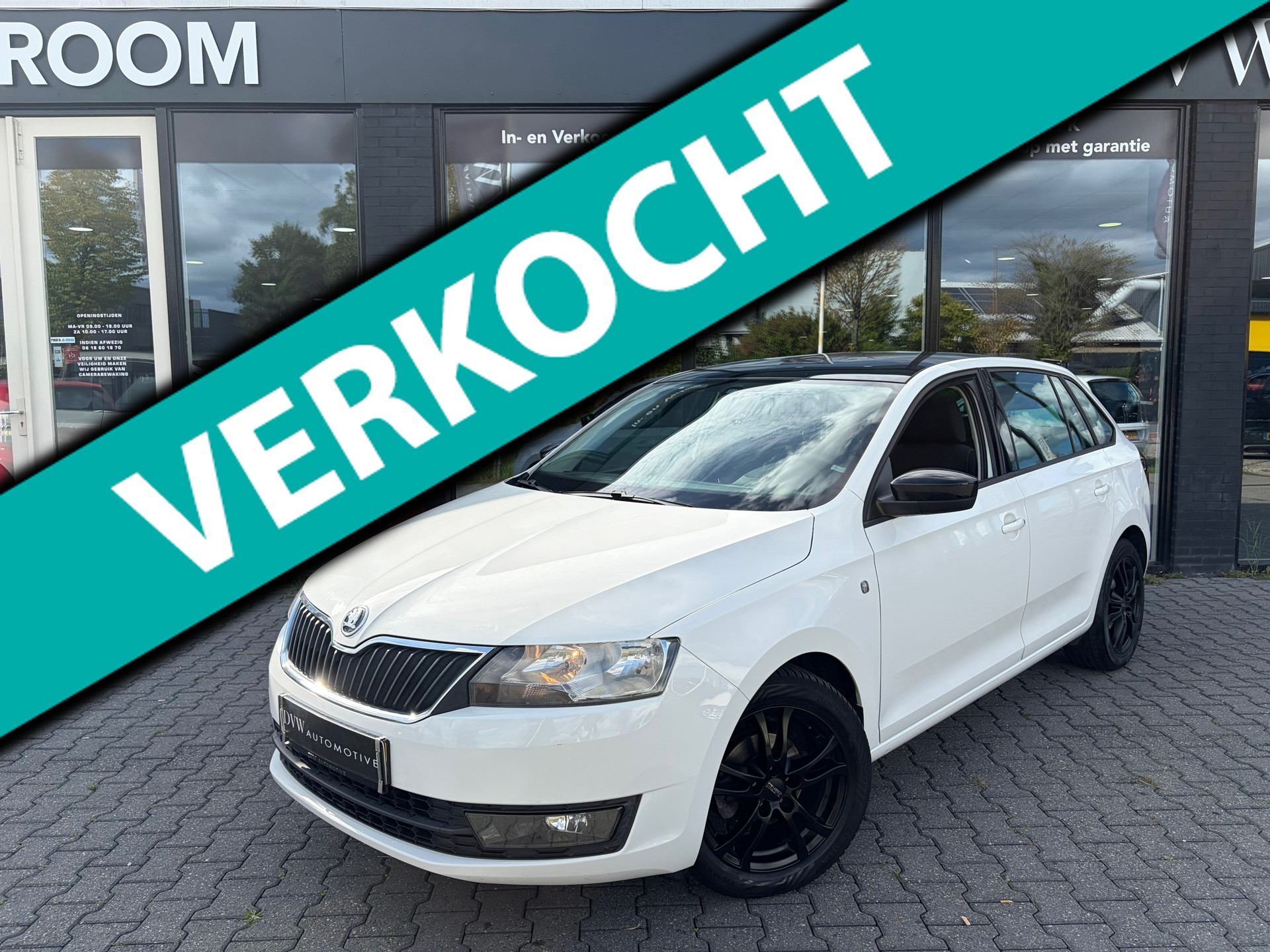 Skoda Rapid 1.2 TSI Greentech Style Edition, Panorama dak 2015 - voorkant