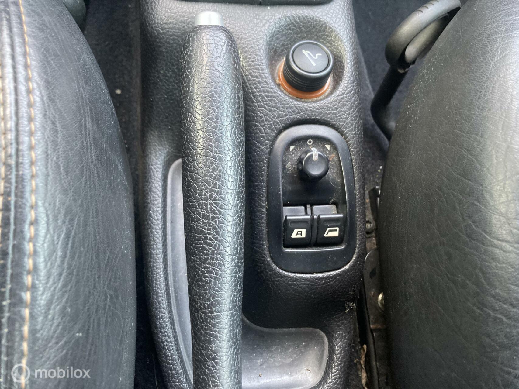 Foto van Peugeot 206 CC