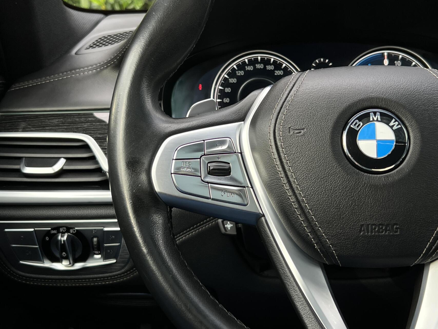 Foto van BMW 740e Iperformance