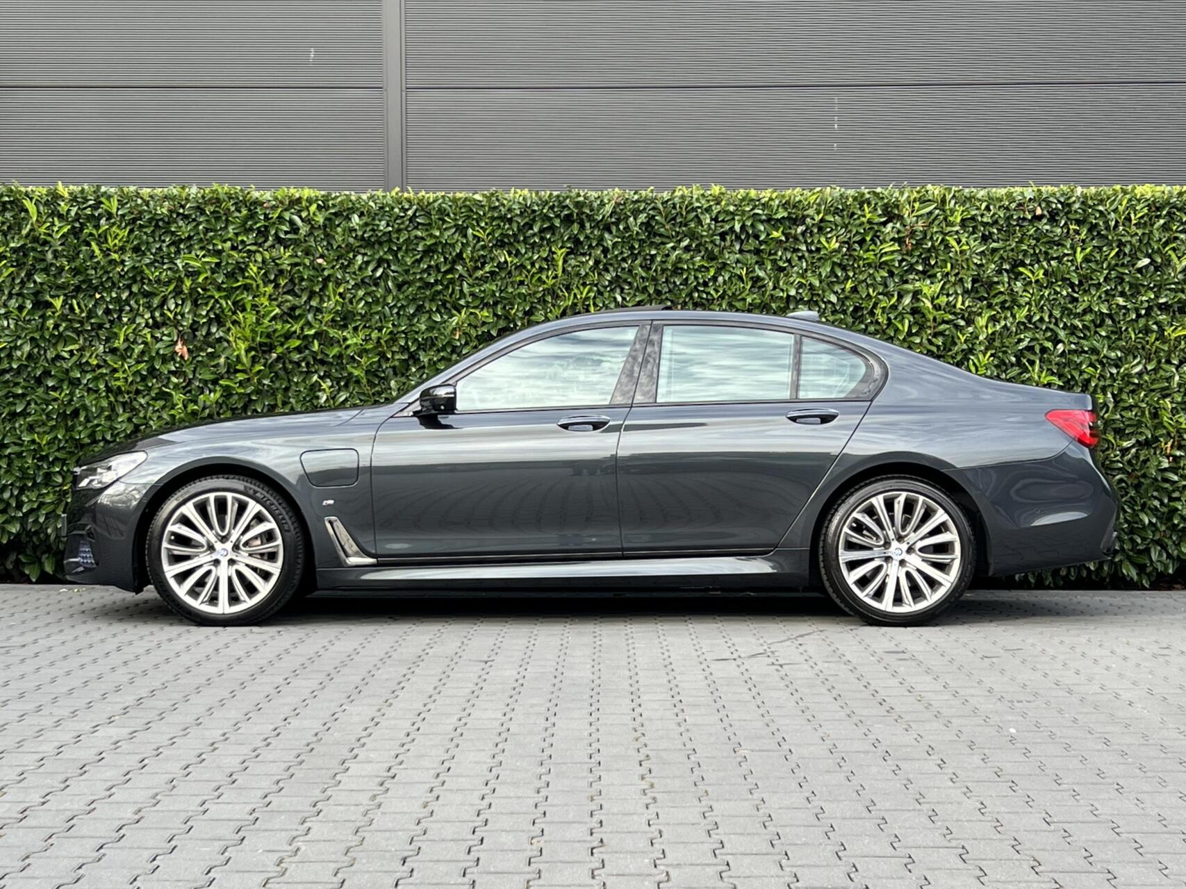 Foto van BMW 740e Iperformance