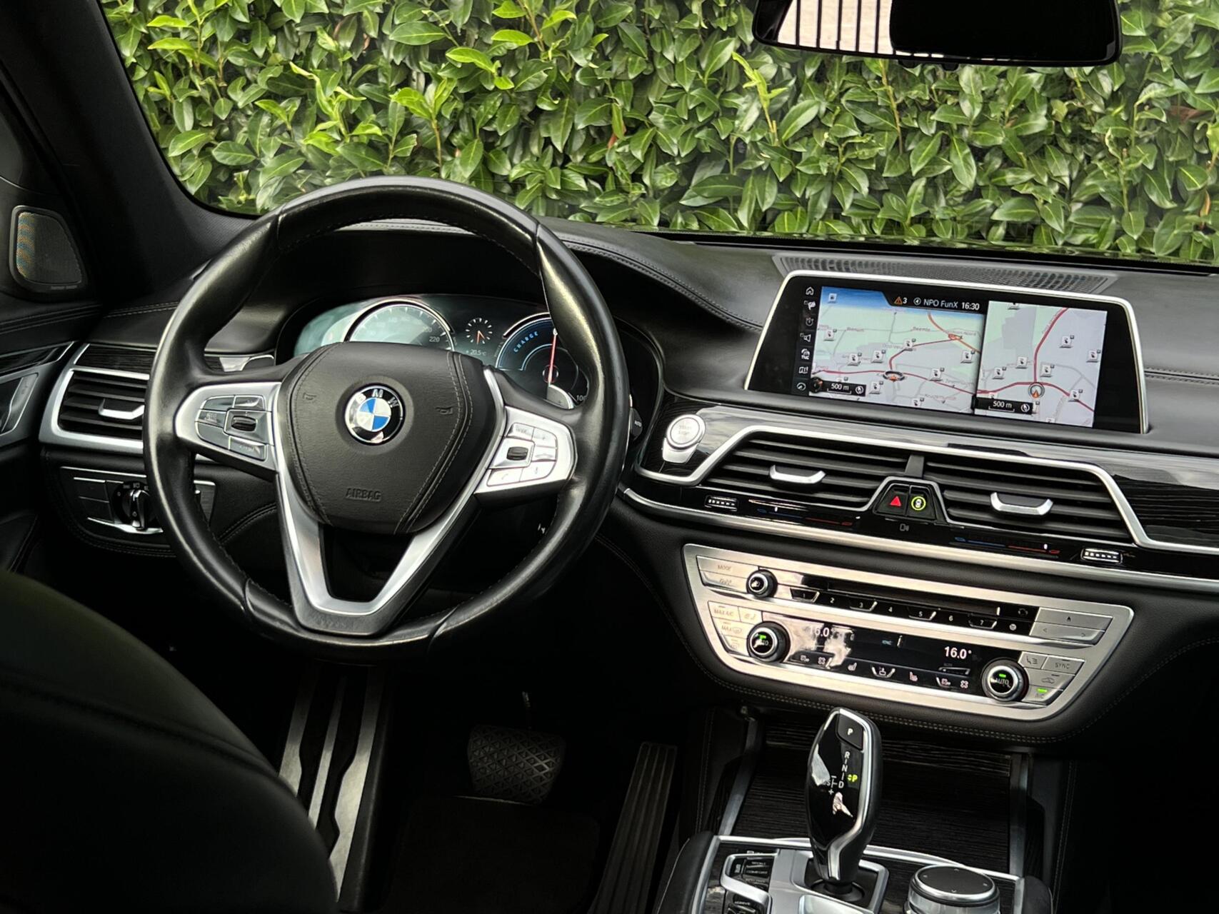 Foto van BMW 740e Iperformance