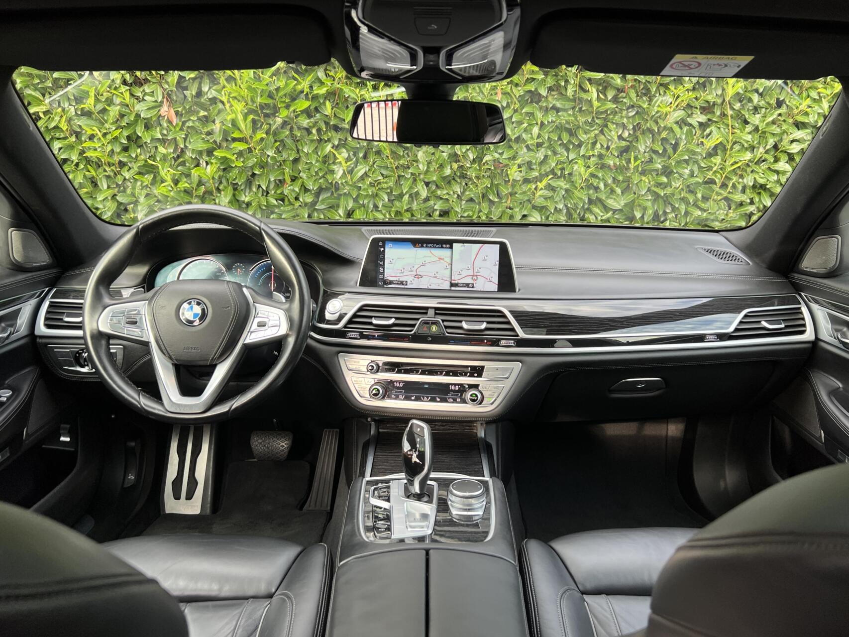 Foto van BMW 740e Iperformance