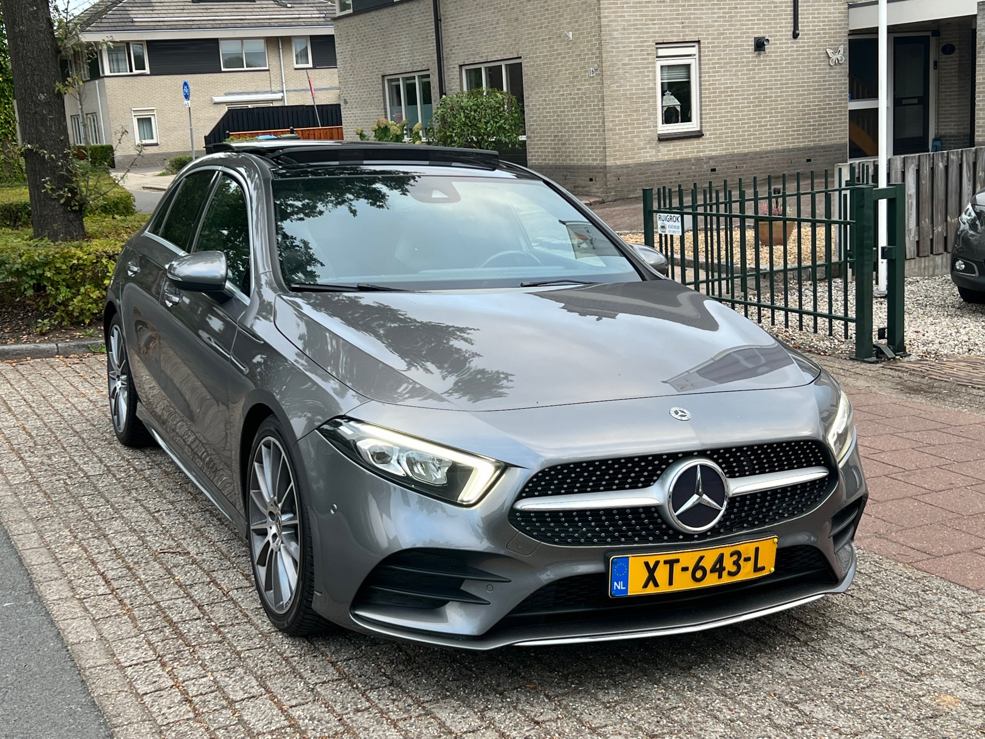 Foto van Mercedes-Benz A 200
