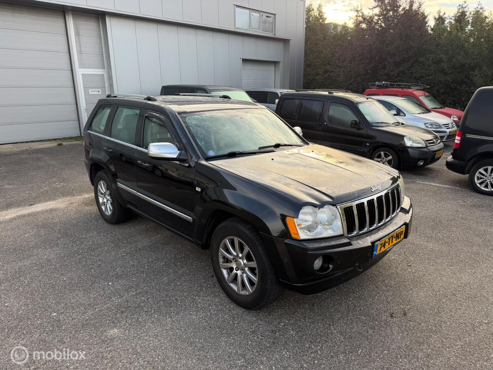 Jeep Grand Cherokee 5.7 V8 Hemi Limited 4x4 Automaat LPG 2007 - voorkant