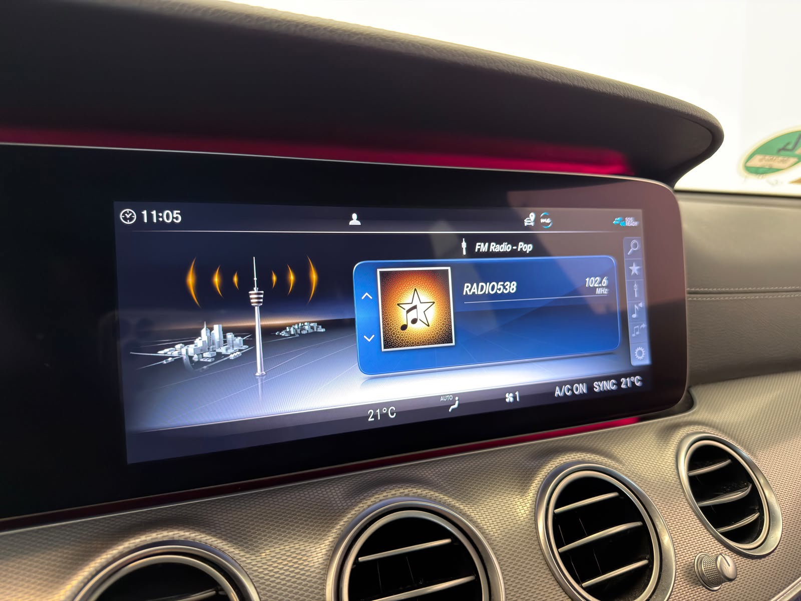Foto van Mercedes-Benz E 220 D