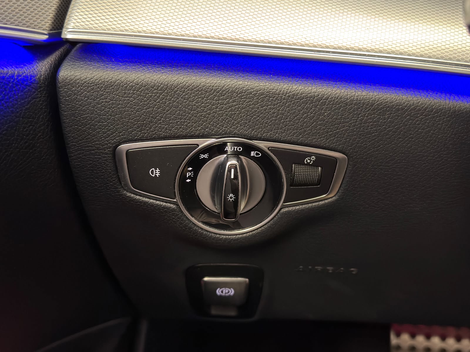 Foto van Mercedes-Benz E 220 D