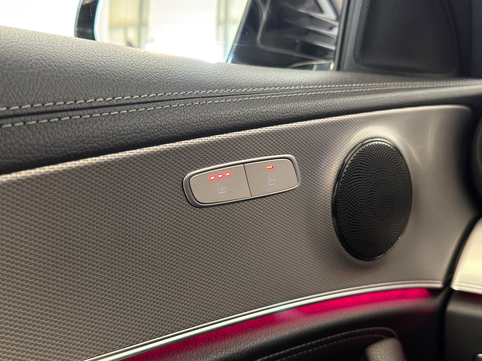 Foto van Mercedes-Benz E 220 D
