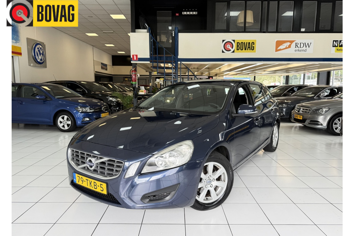 Volvo V60 1.6 T3 Kinetic Automaat Bovag Garantie 2012 - voorkant