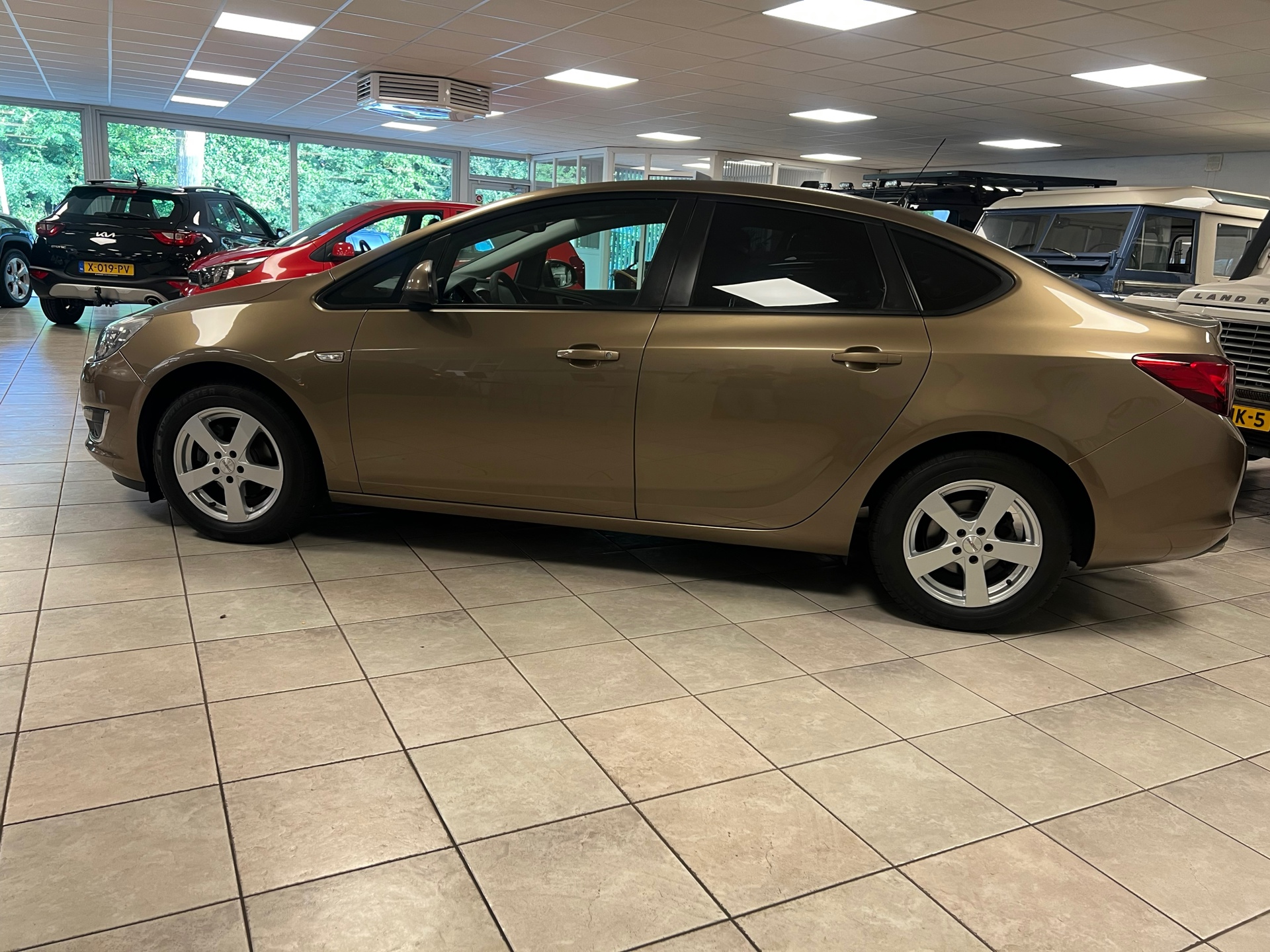 Foto van Opel Astra Notchback
