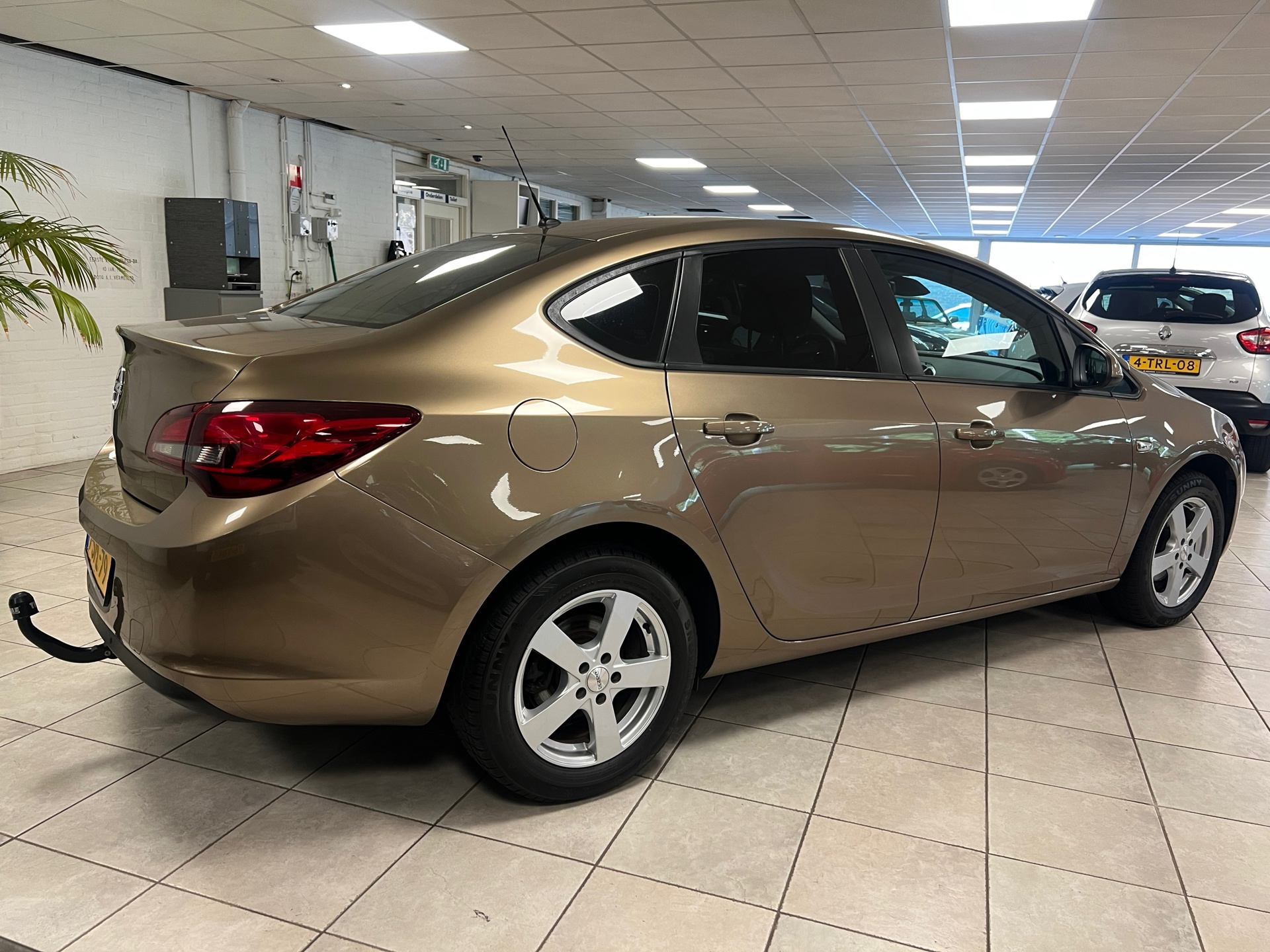 Foto van Opel Astra Notchback