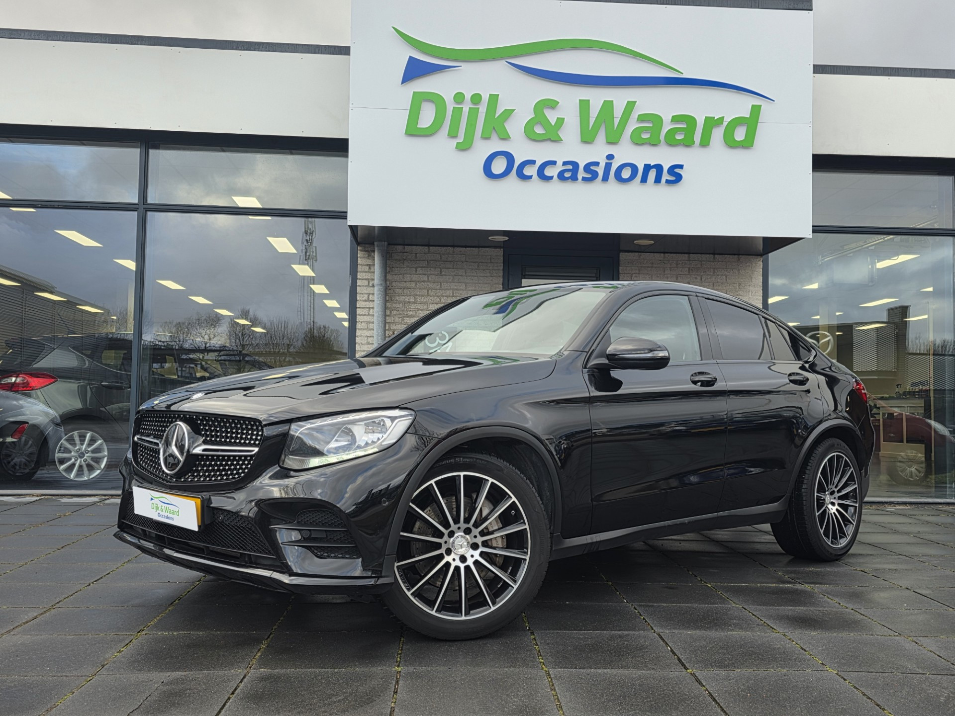 Mercedes-Benz GLC 250 4Matic 250 4MATIC Edition 1 Automaat – AMG Styling – Pano – Leer – Camera – 2016 - voorkant