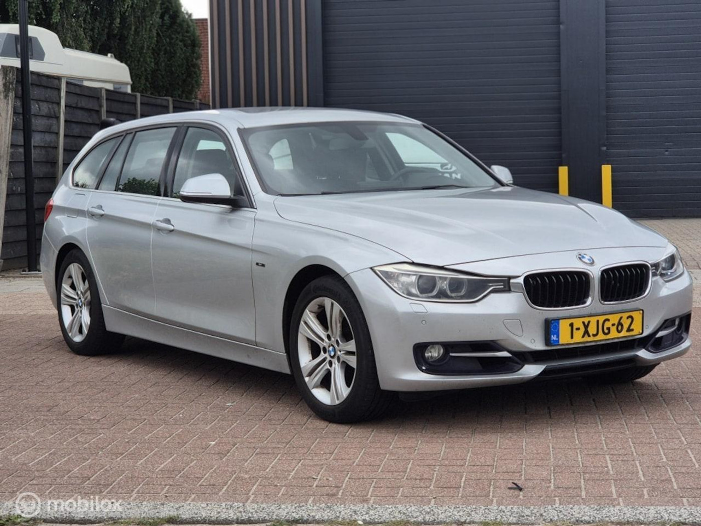 BMW 320i 320i High Executive 2014 - voorkant