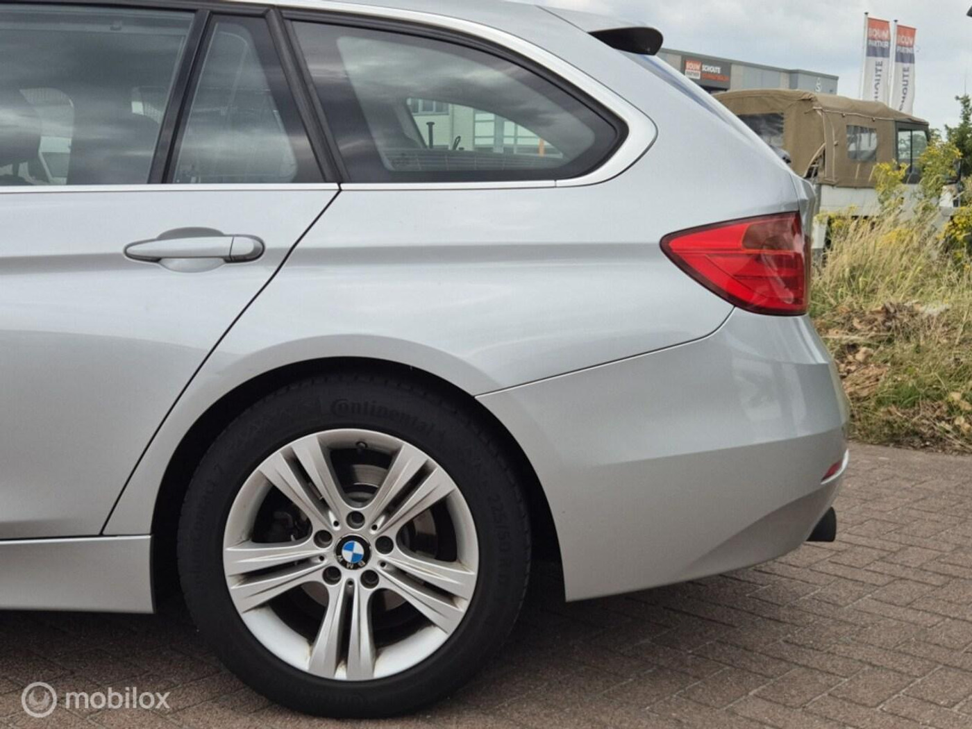Foto van BMW 320i