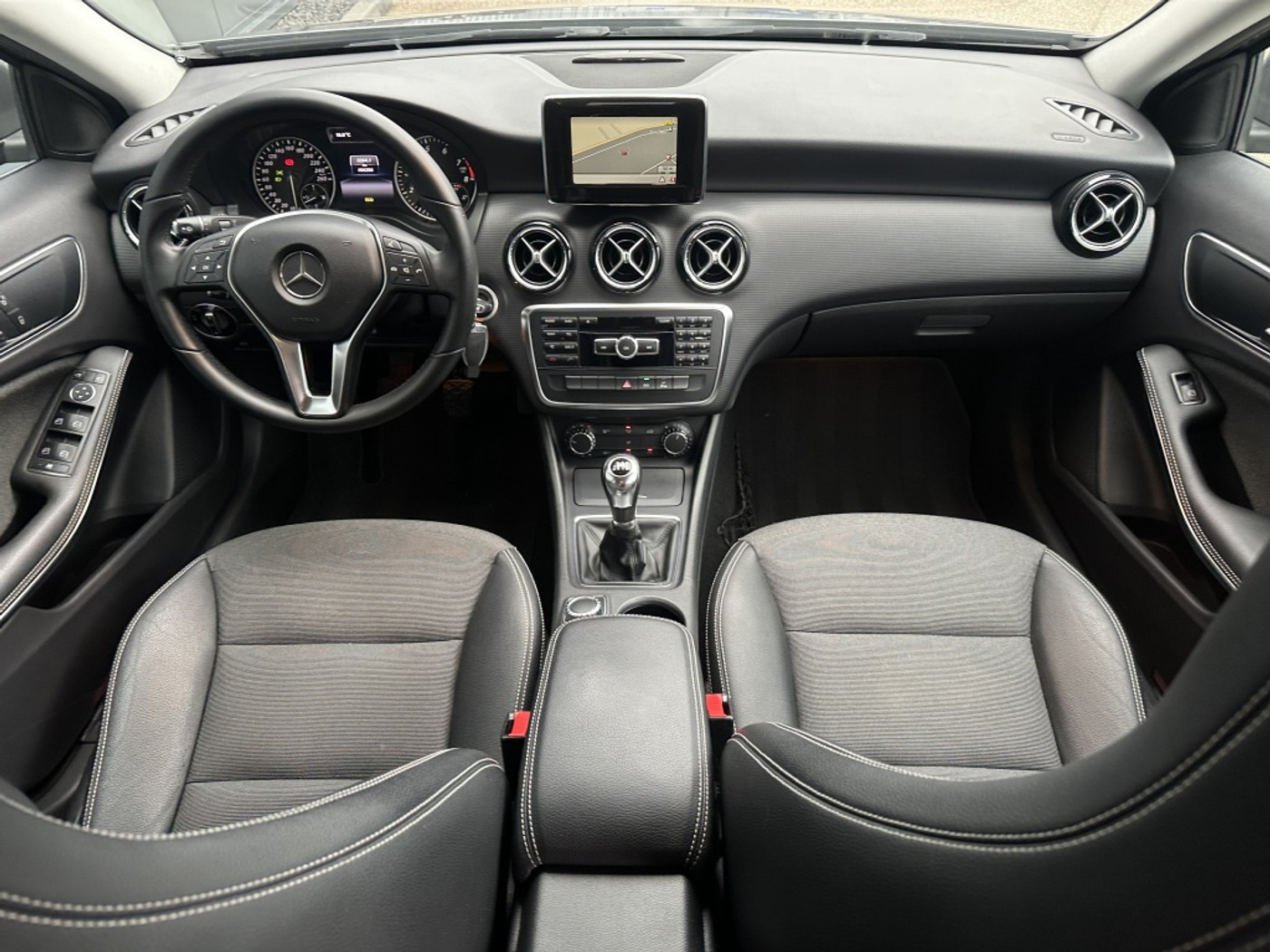Foto van Mercedes-Benz A 180