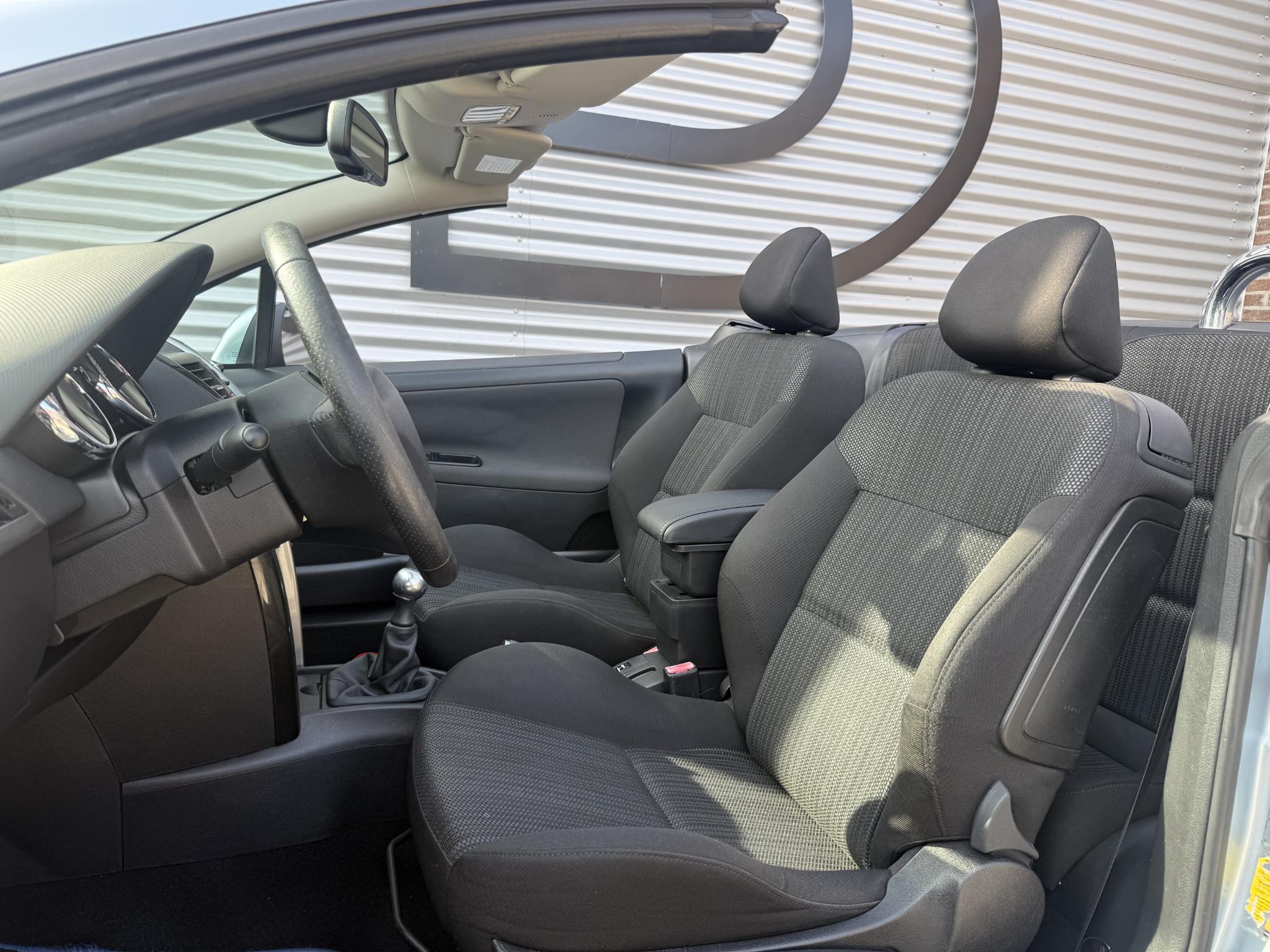 Foto van Peugeot 207 CC