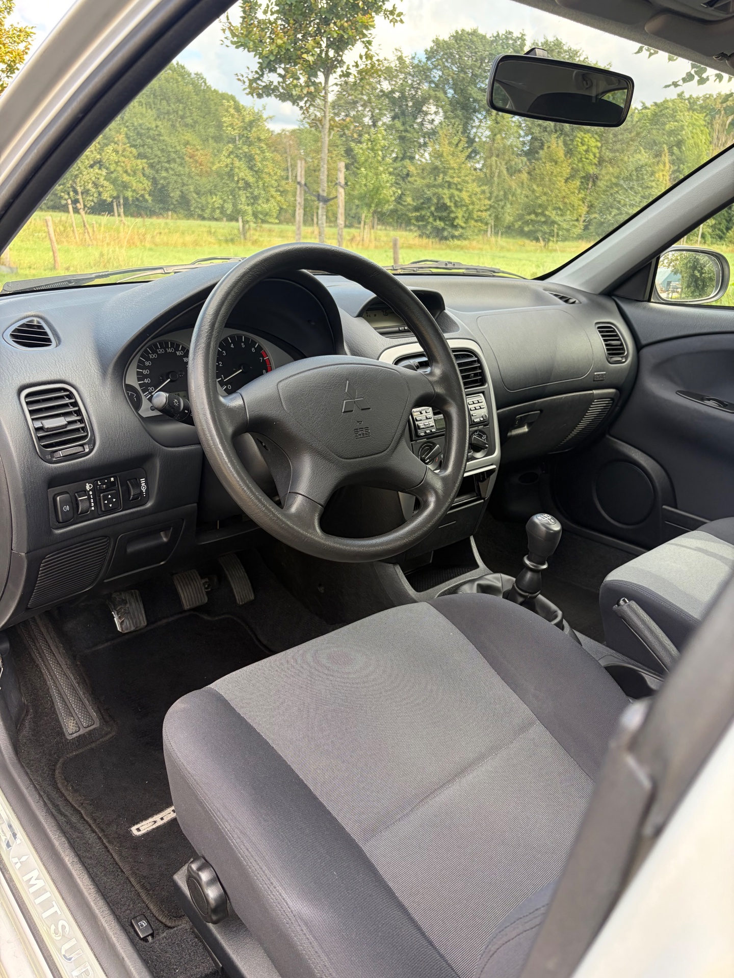 Foto van Mitsubishi Carisma