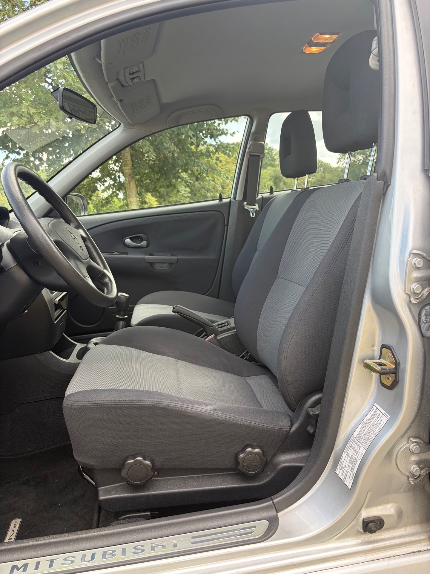 Foto van Mitsubishi Carisma