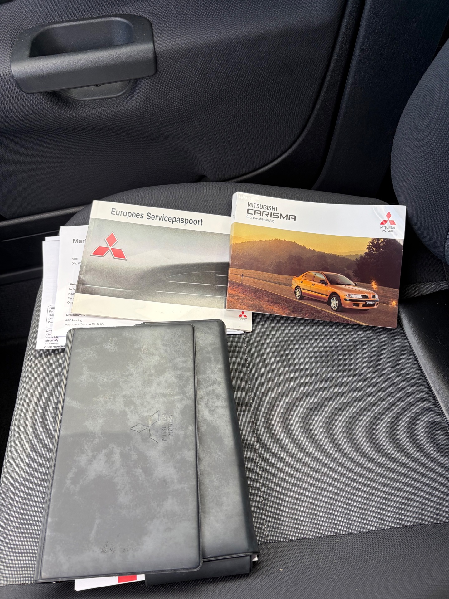 Foto van Mitsubishi Carisma