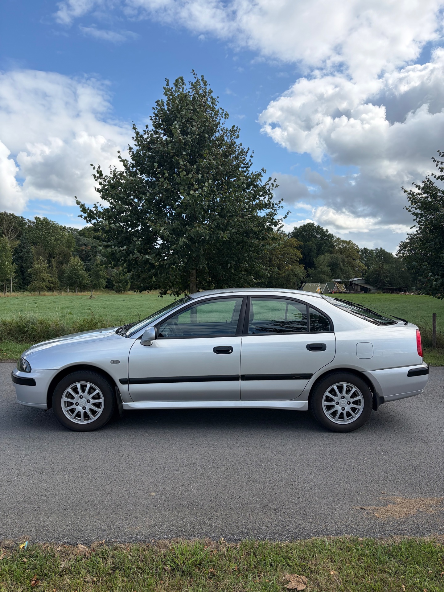 Foto van Mitsubishi Carisma