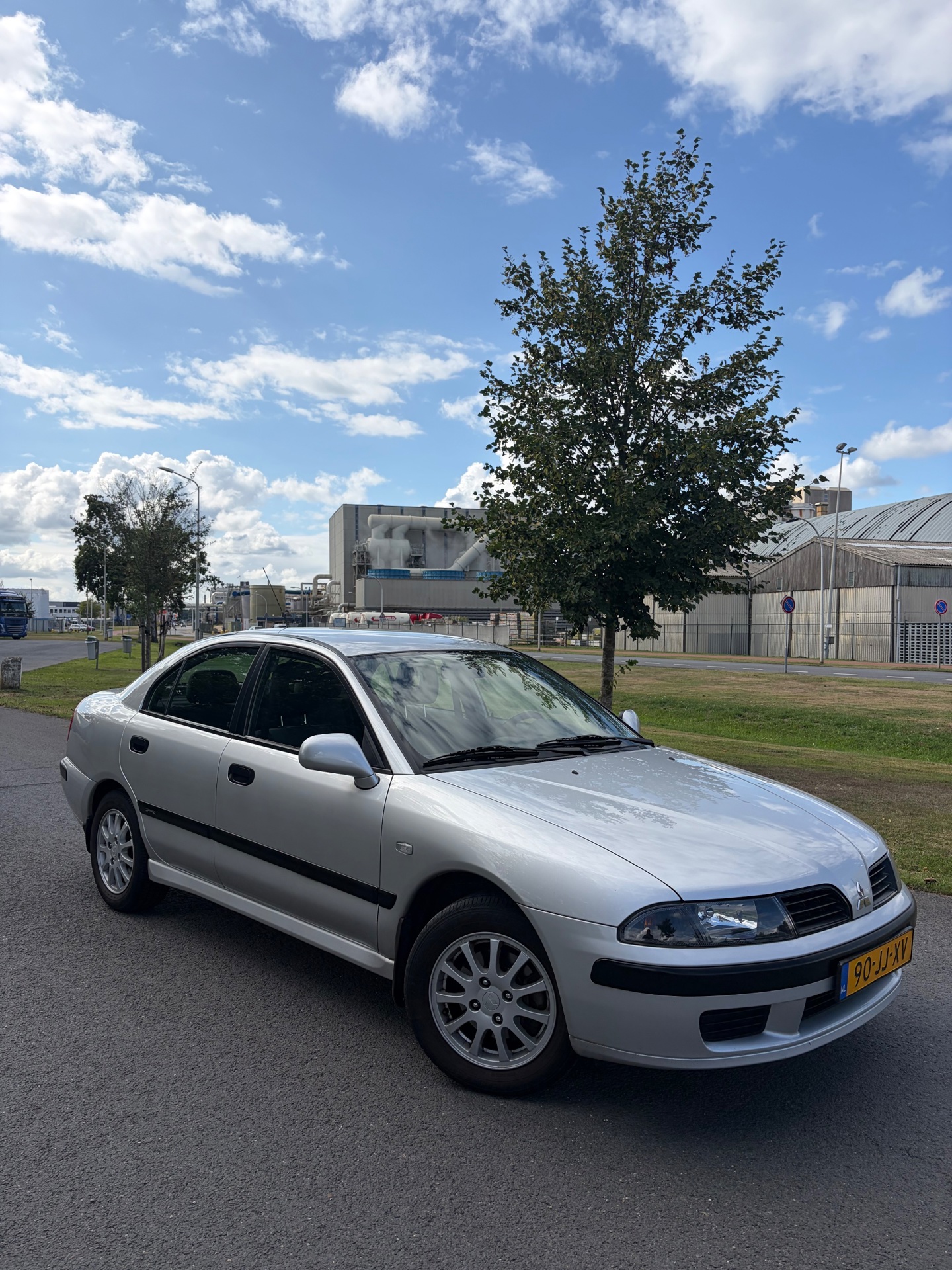 Foto van Mitsubishi Carisma