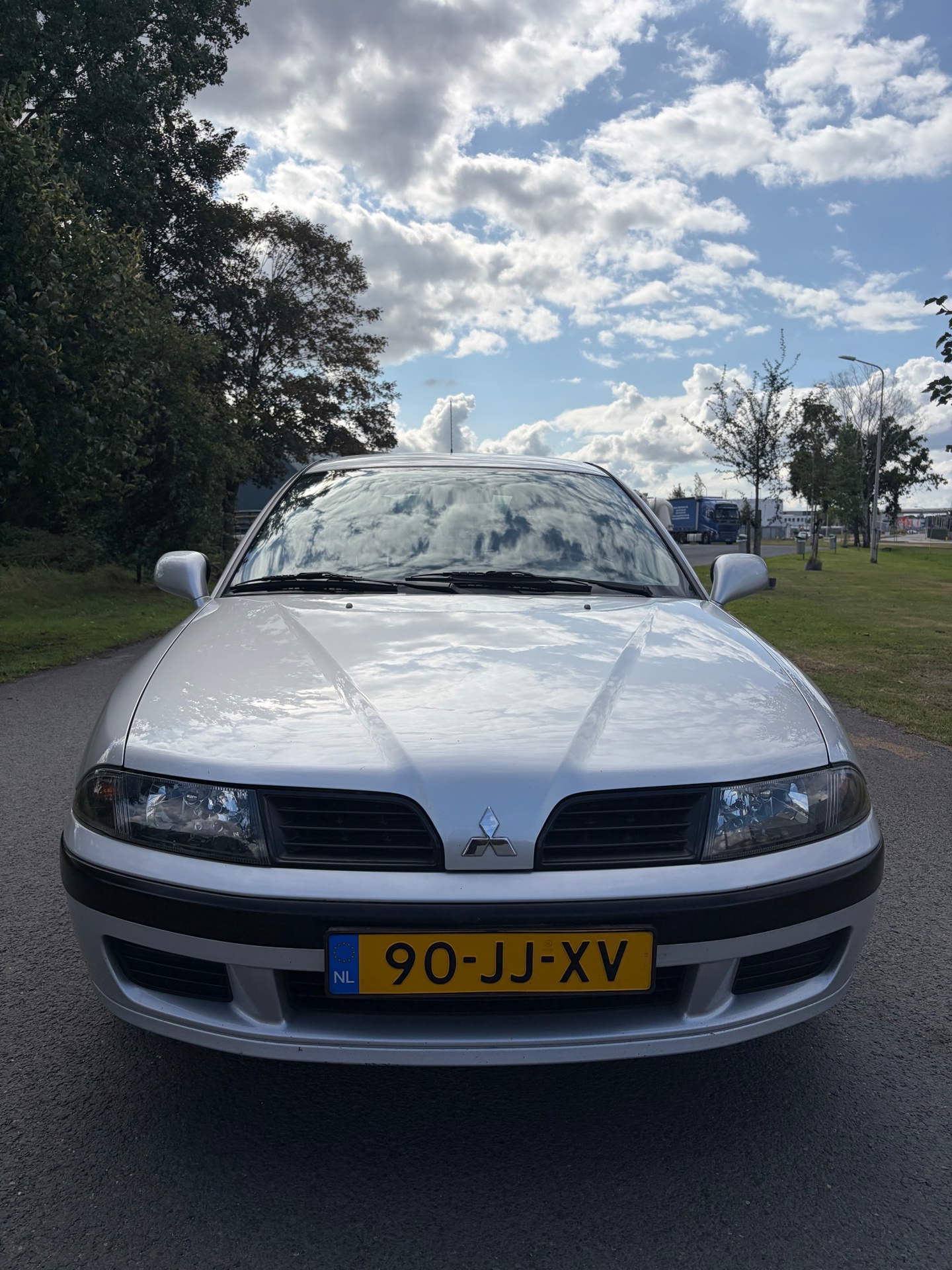 Foto van Mitsubishi Carisma