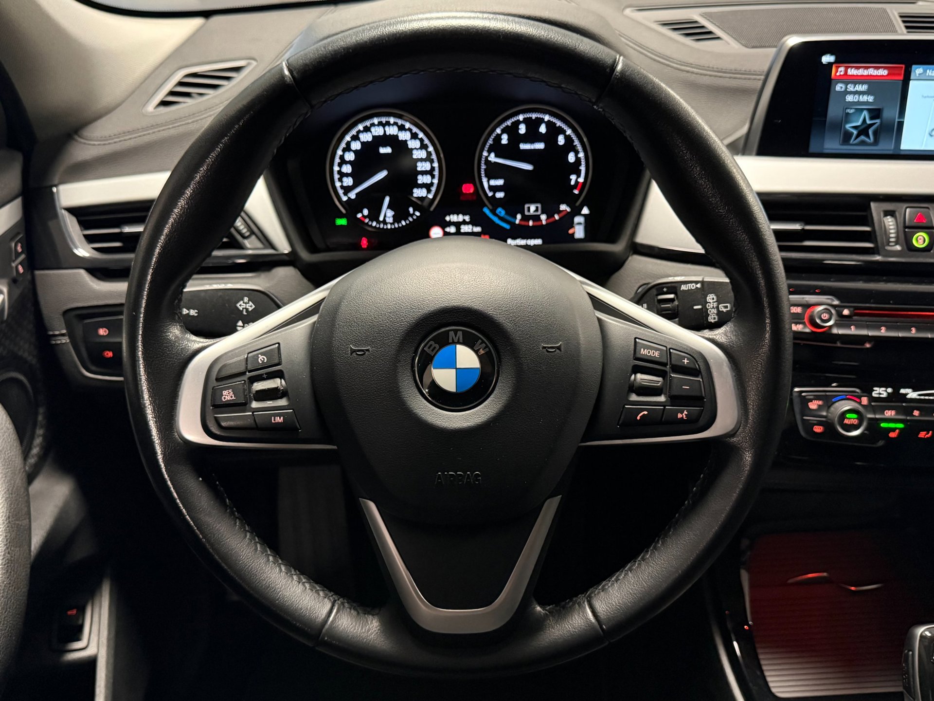 Foto van BMW X2 Sdrive18i
