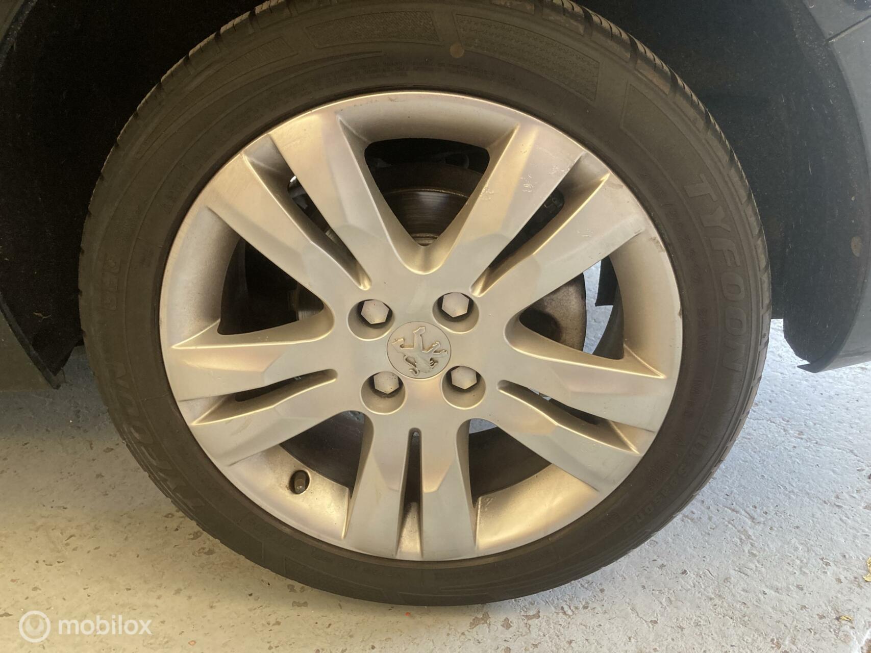 Foto van Peugeot 5008