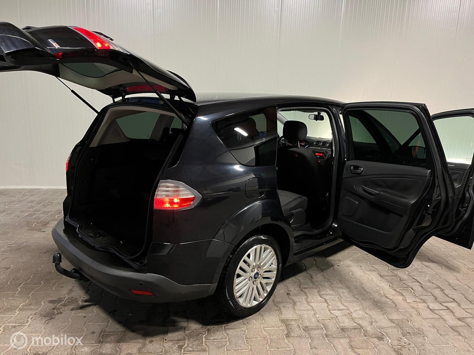 Foto van Ford S-max