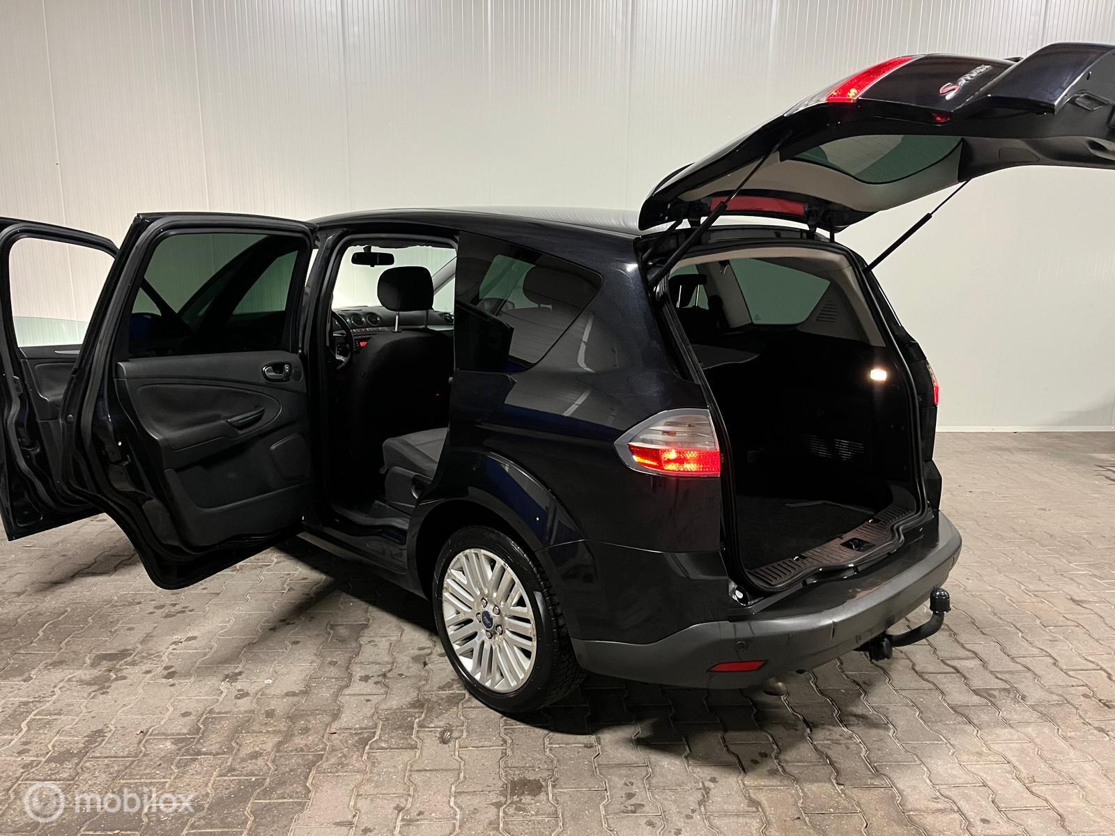 Foto van Ford S-max