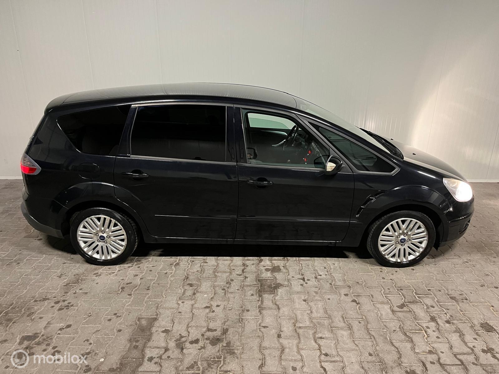 Foto van Ford S-max