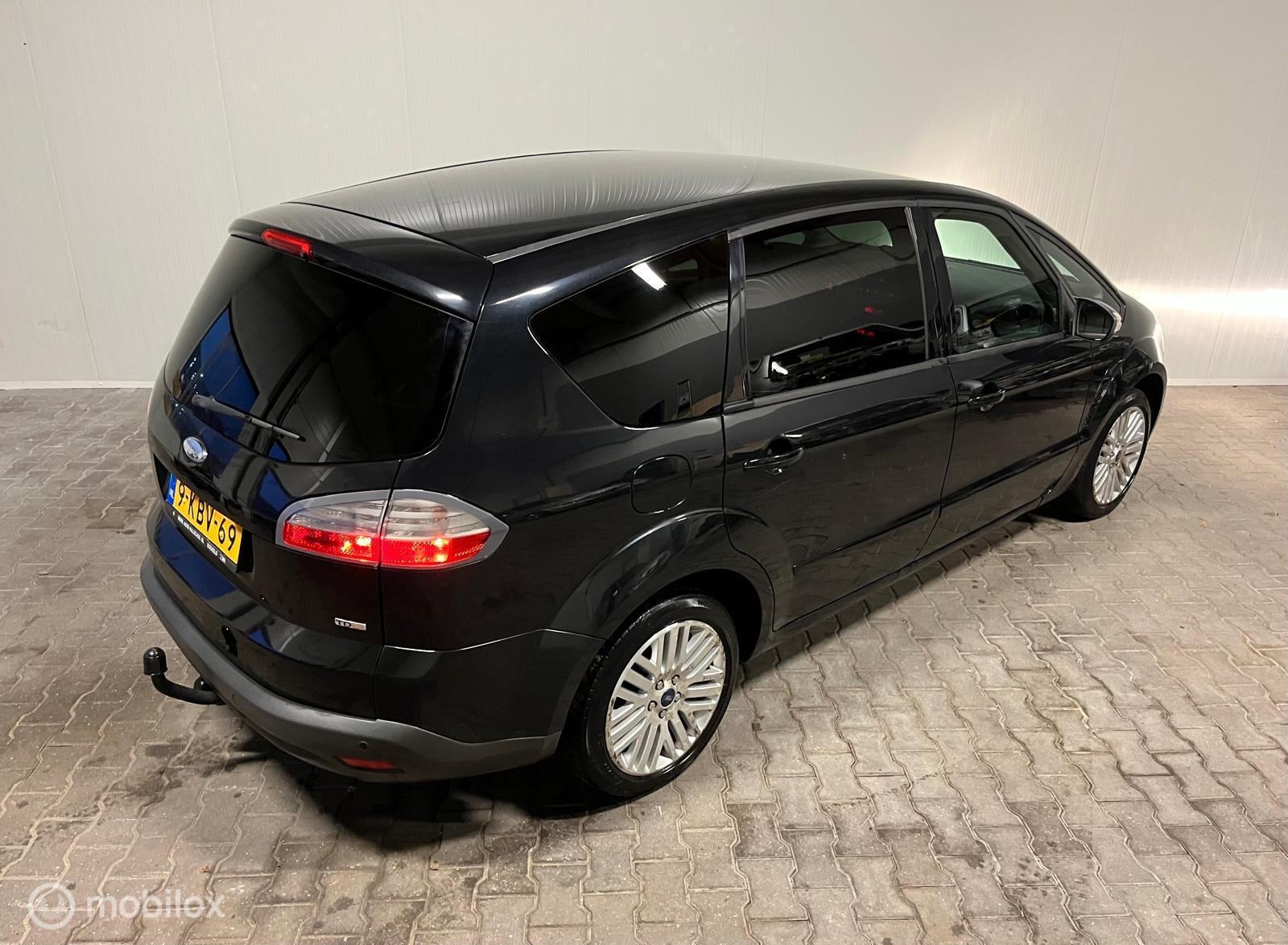 Foto van Ford S-max
