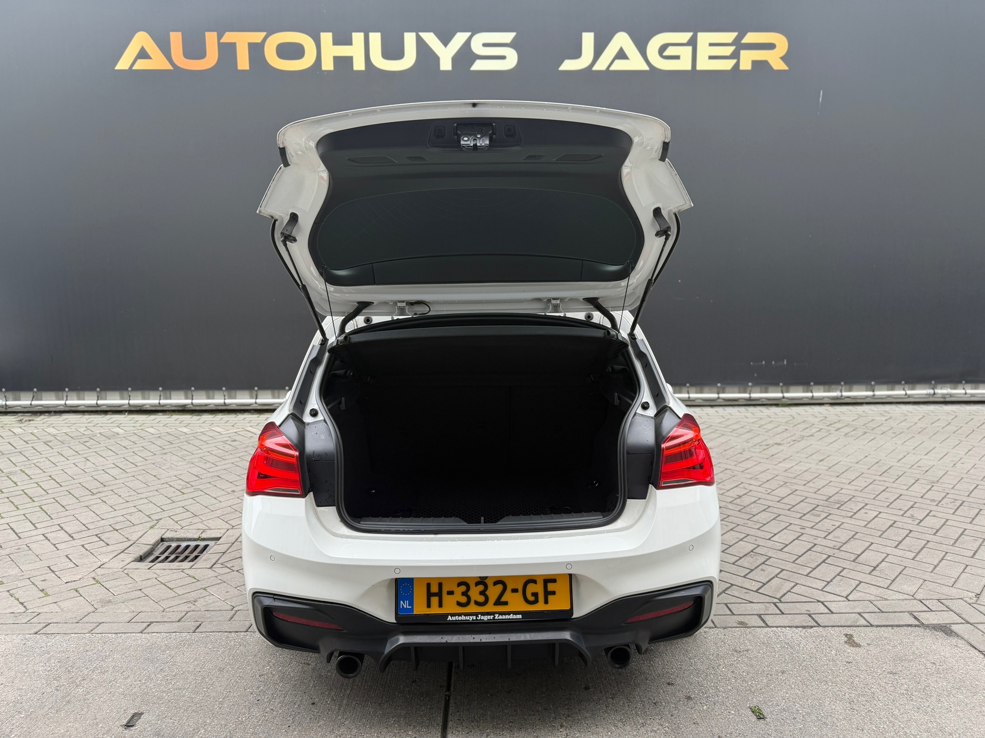 Foto van BMW M140i