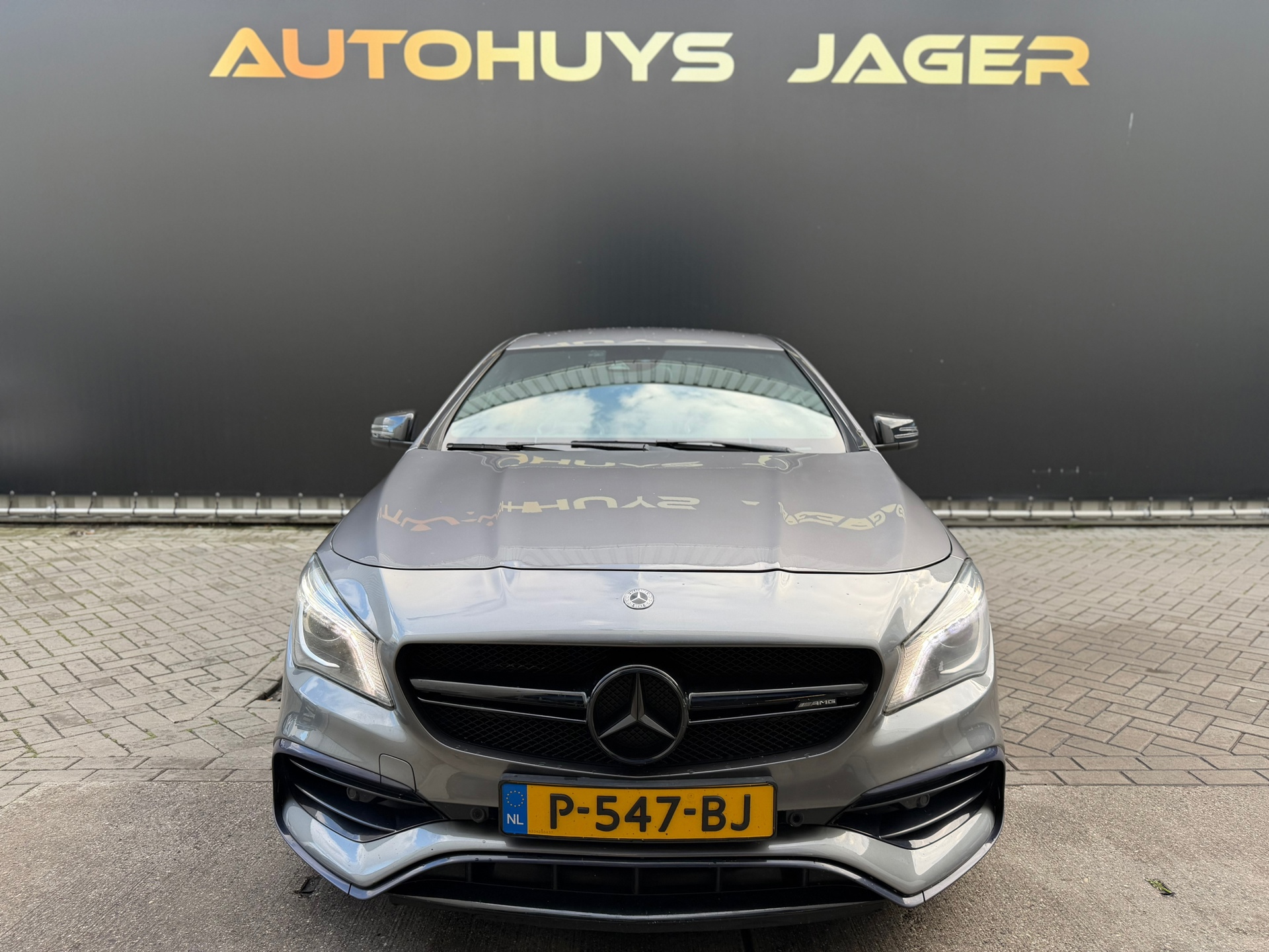Foto van Mercedes-Benz AMG Cla 45