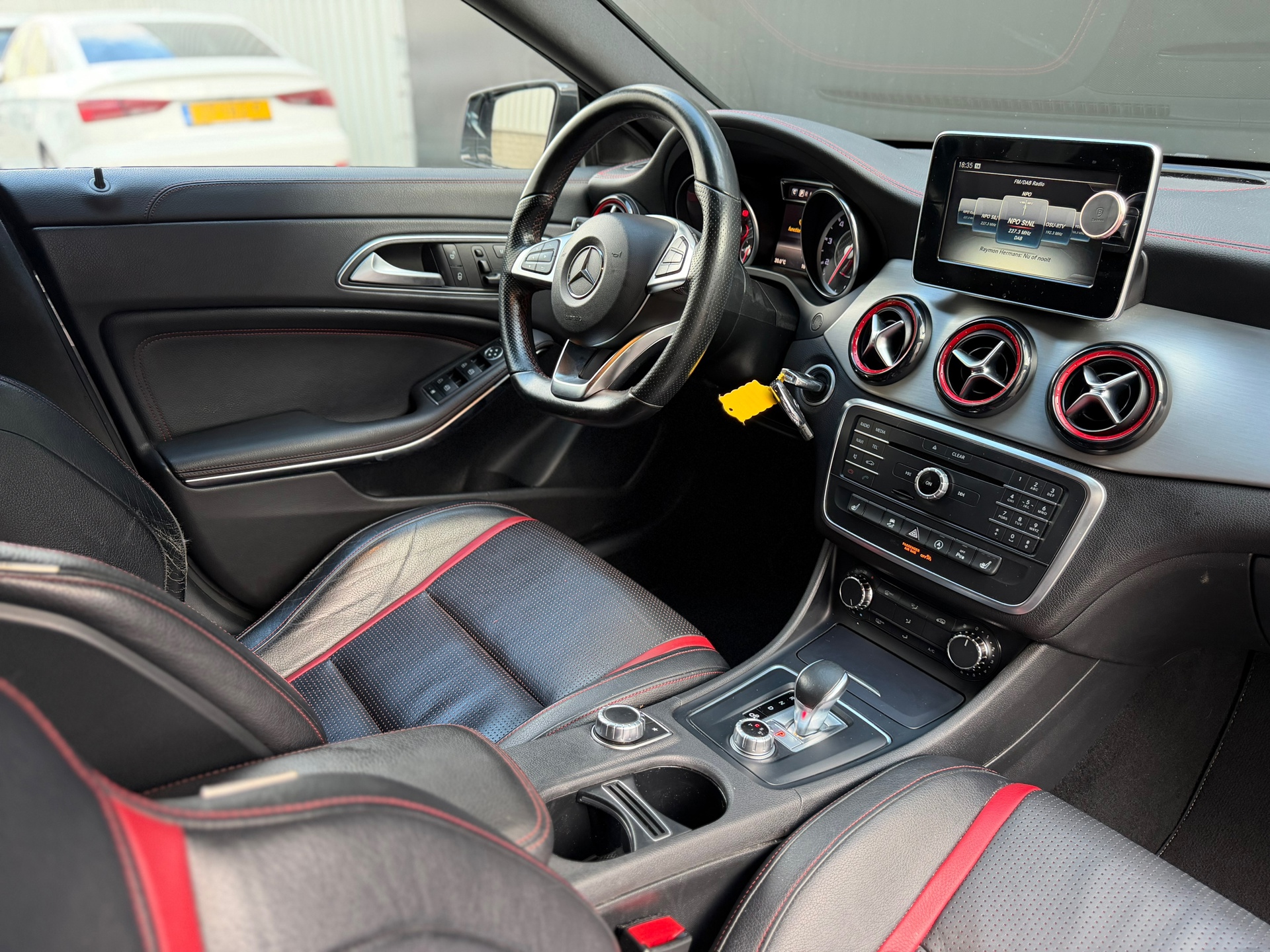 Foto van Mercedes-Benz AMG Cla 45