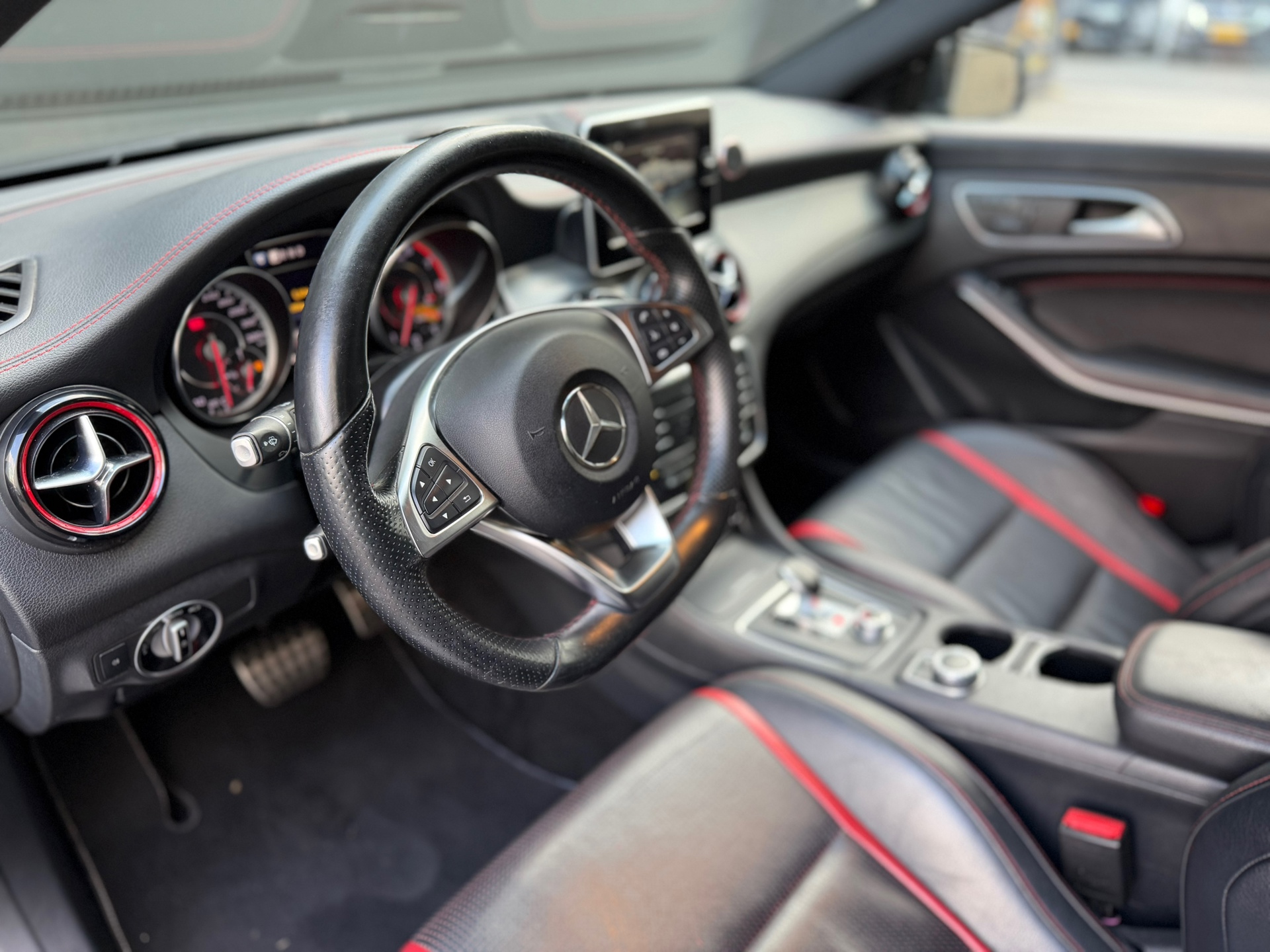 Foto van Mercedes-Benz AMG Cla 45