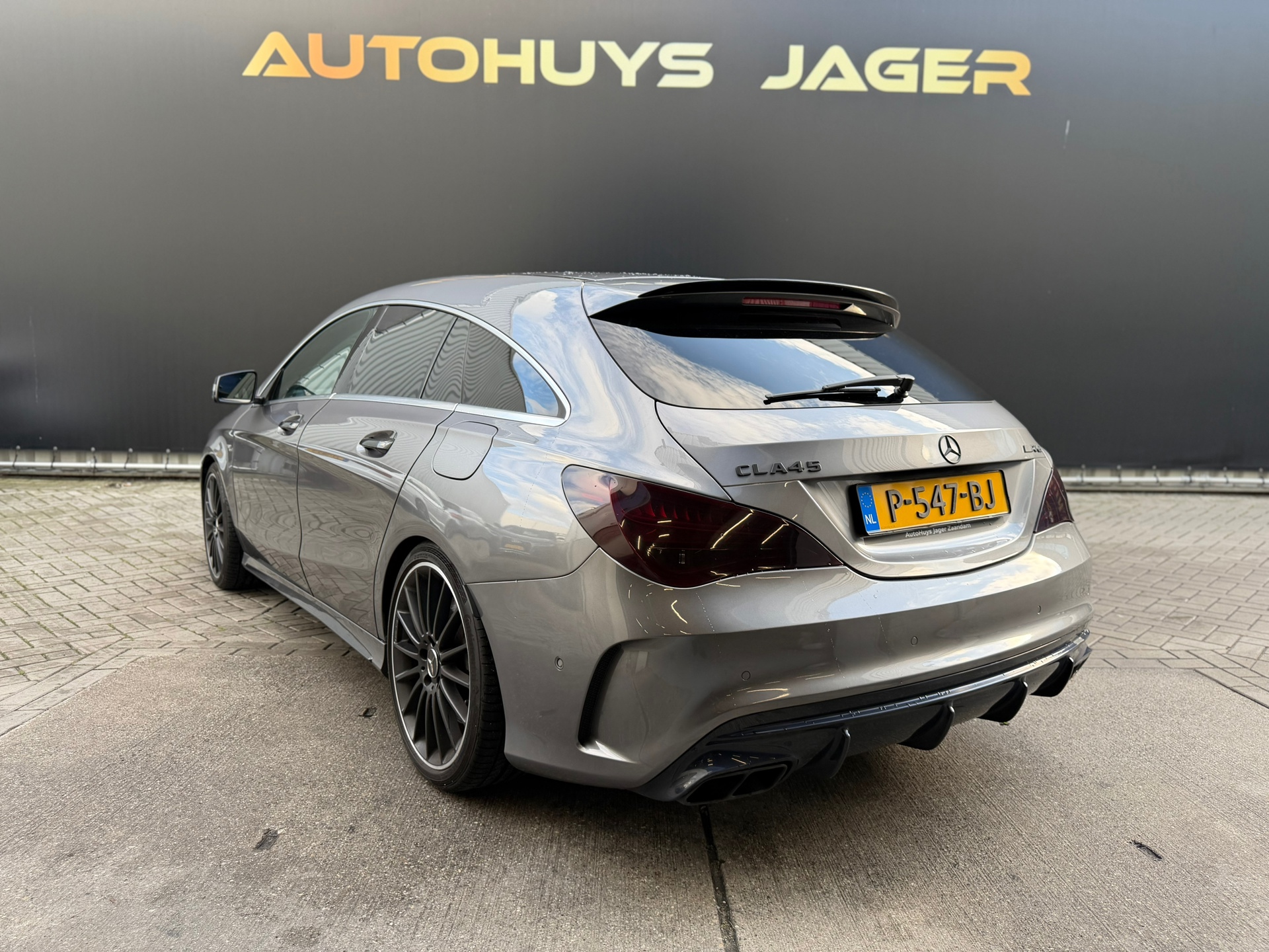Foto van Mercedes-Benz AMG Cla 45