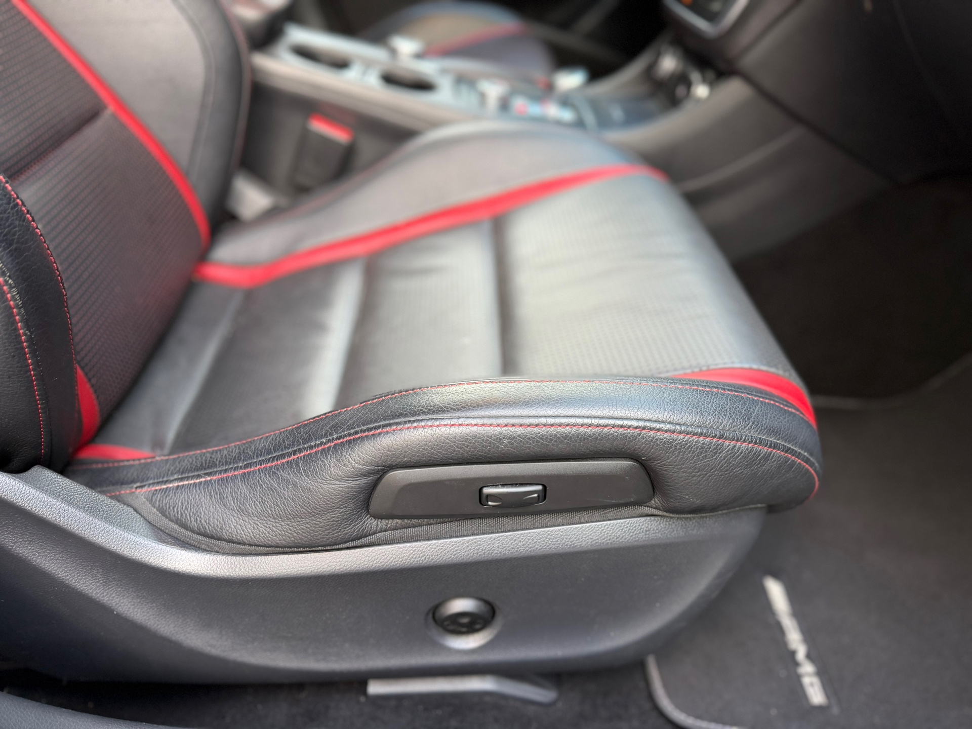 Foto van Mercedes-Benz AMG Cla 45