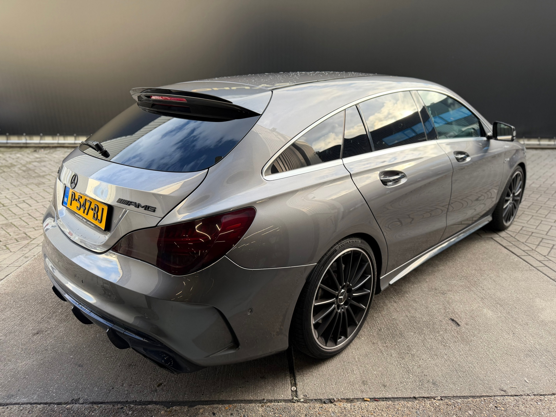 Foto van Mercedes-Benz AMG Cla 45